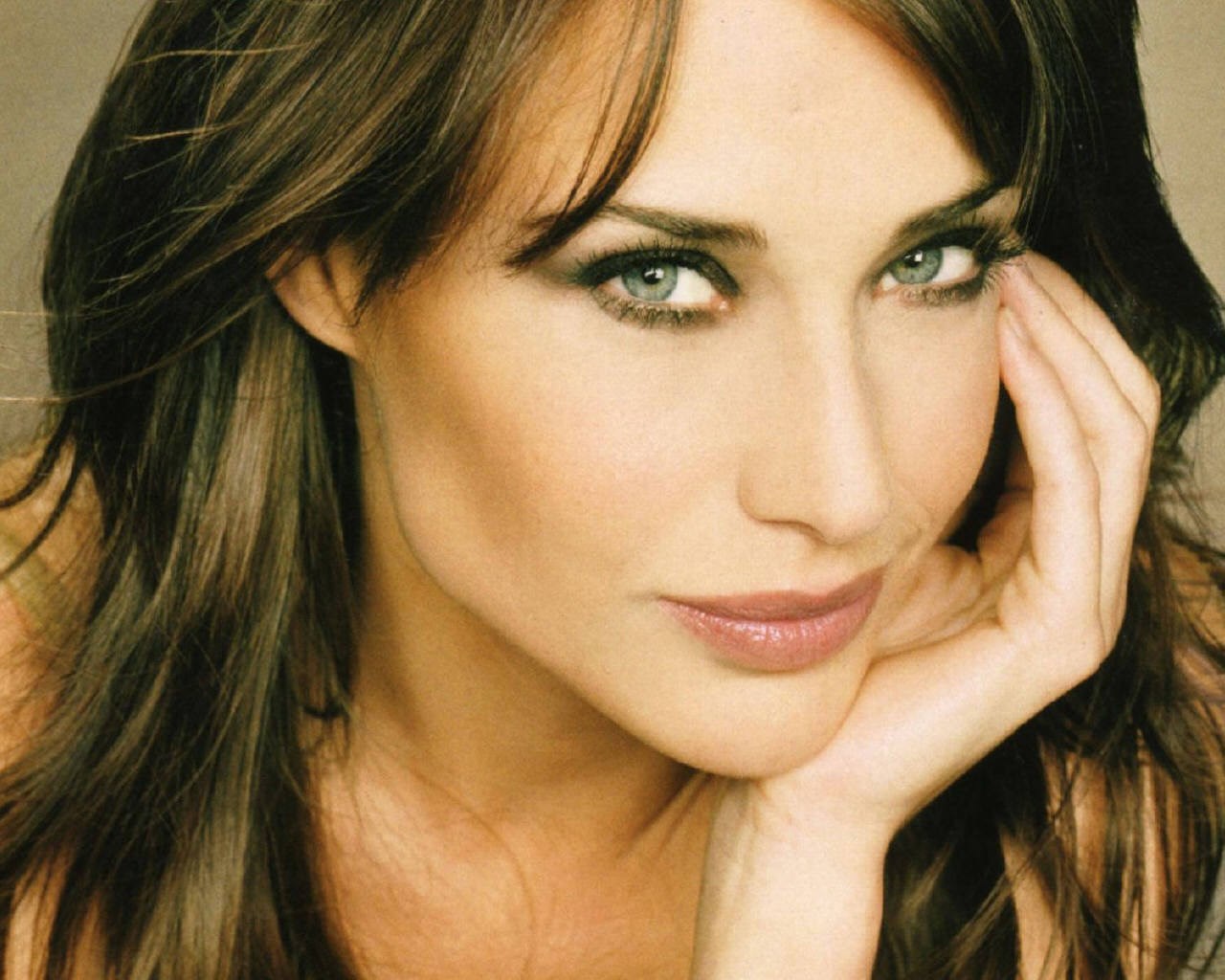 Claire Forlani HD Wallpaper