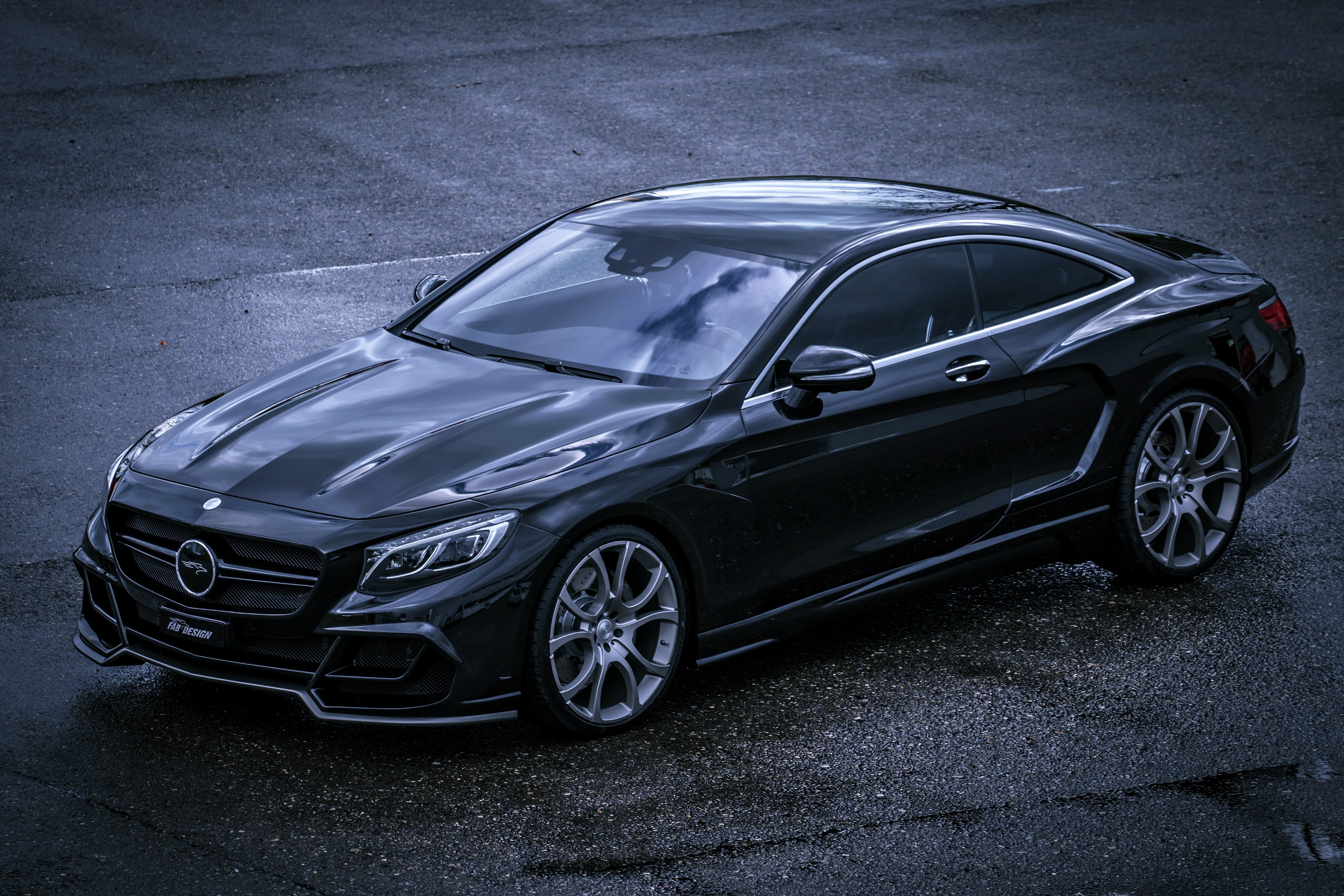 Black Mercedes-Benz S-Class Coupe on Wet Asphalt HD Wallpaper