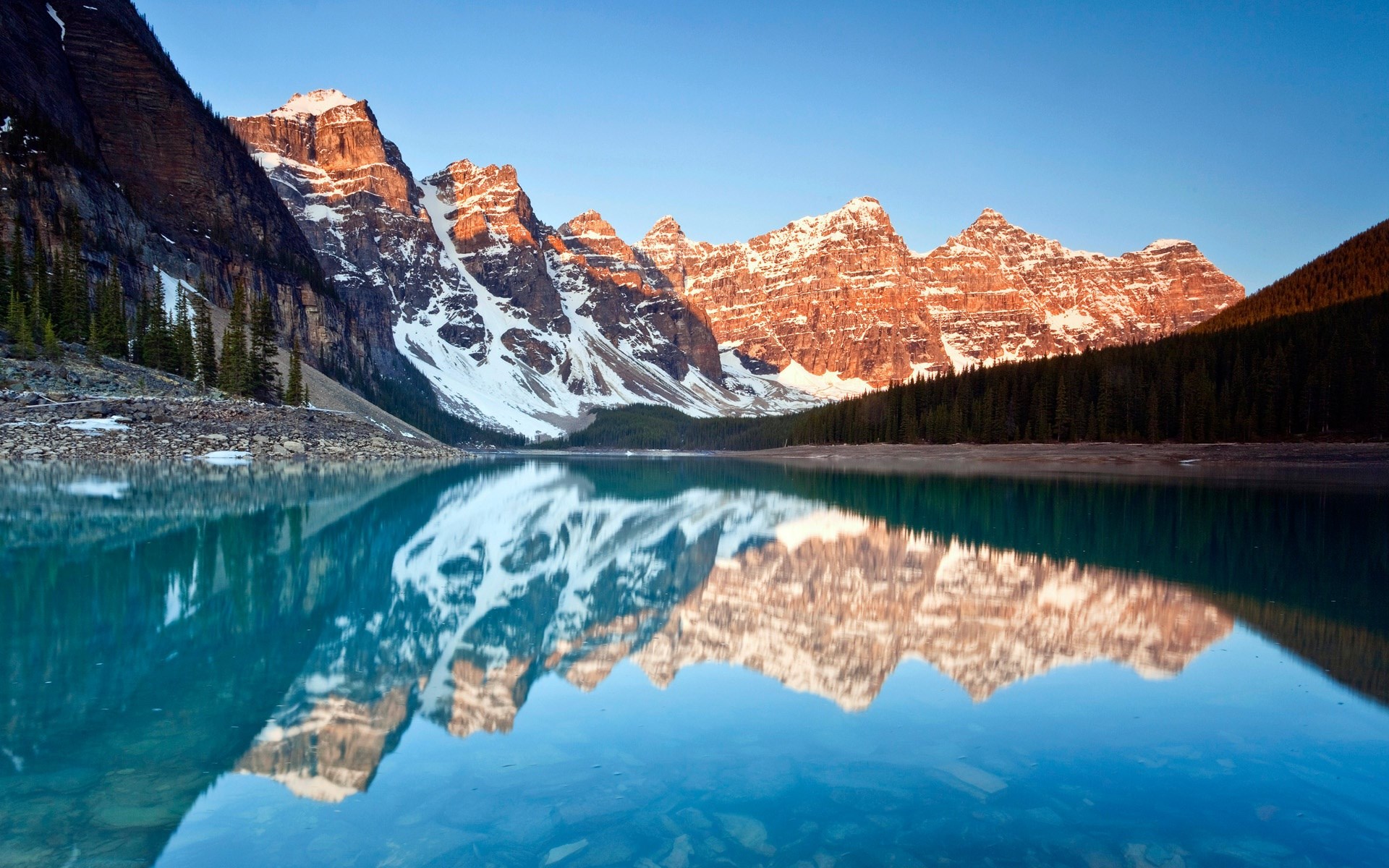 Moraine Lake and Mountains at Sunrise HD Wallpaper
