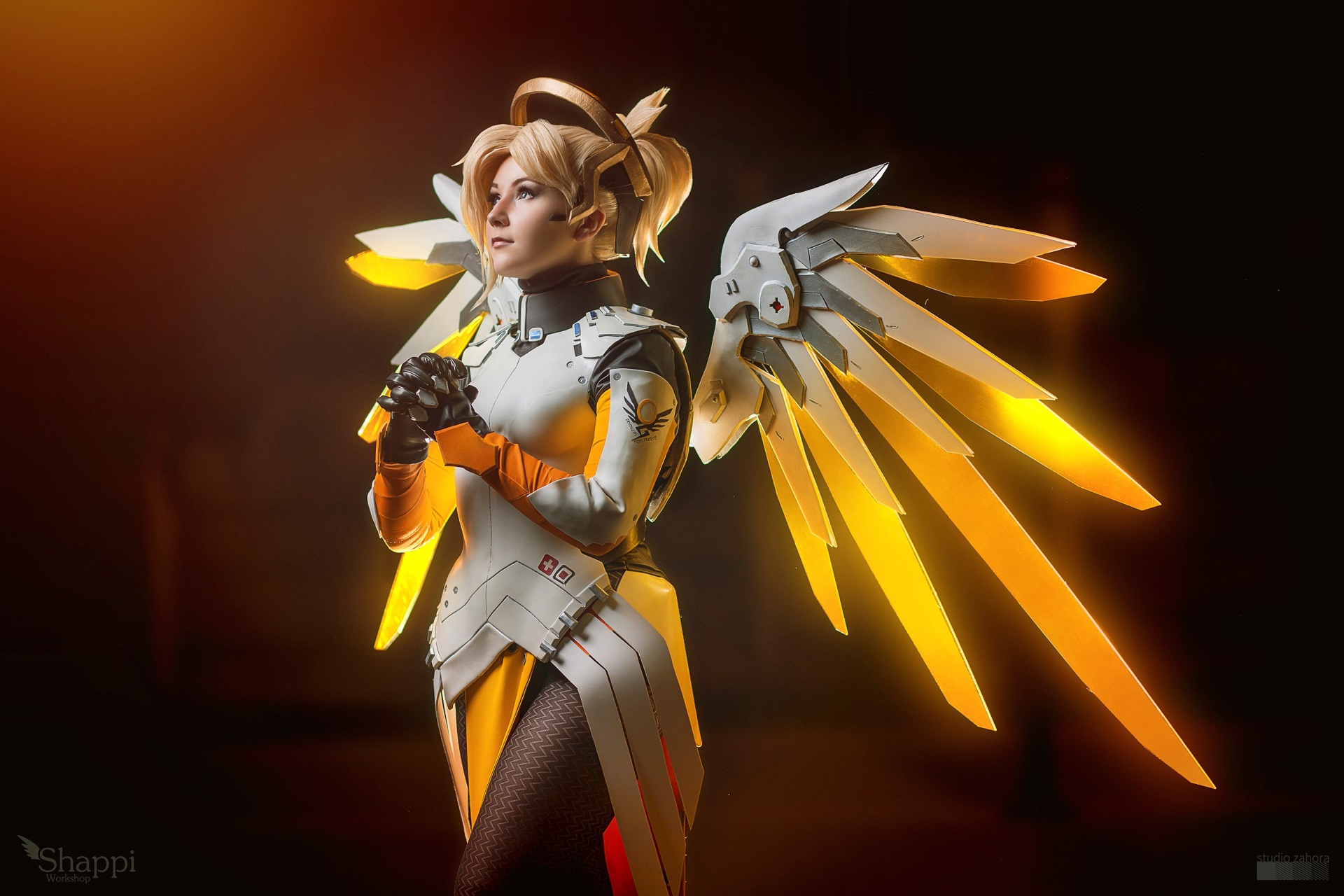 Mercy from Overwatch Cosplay with Wings HD Wallpaper
