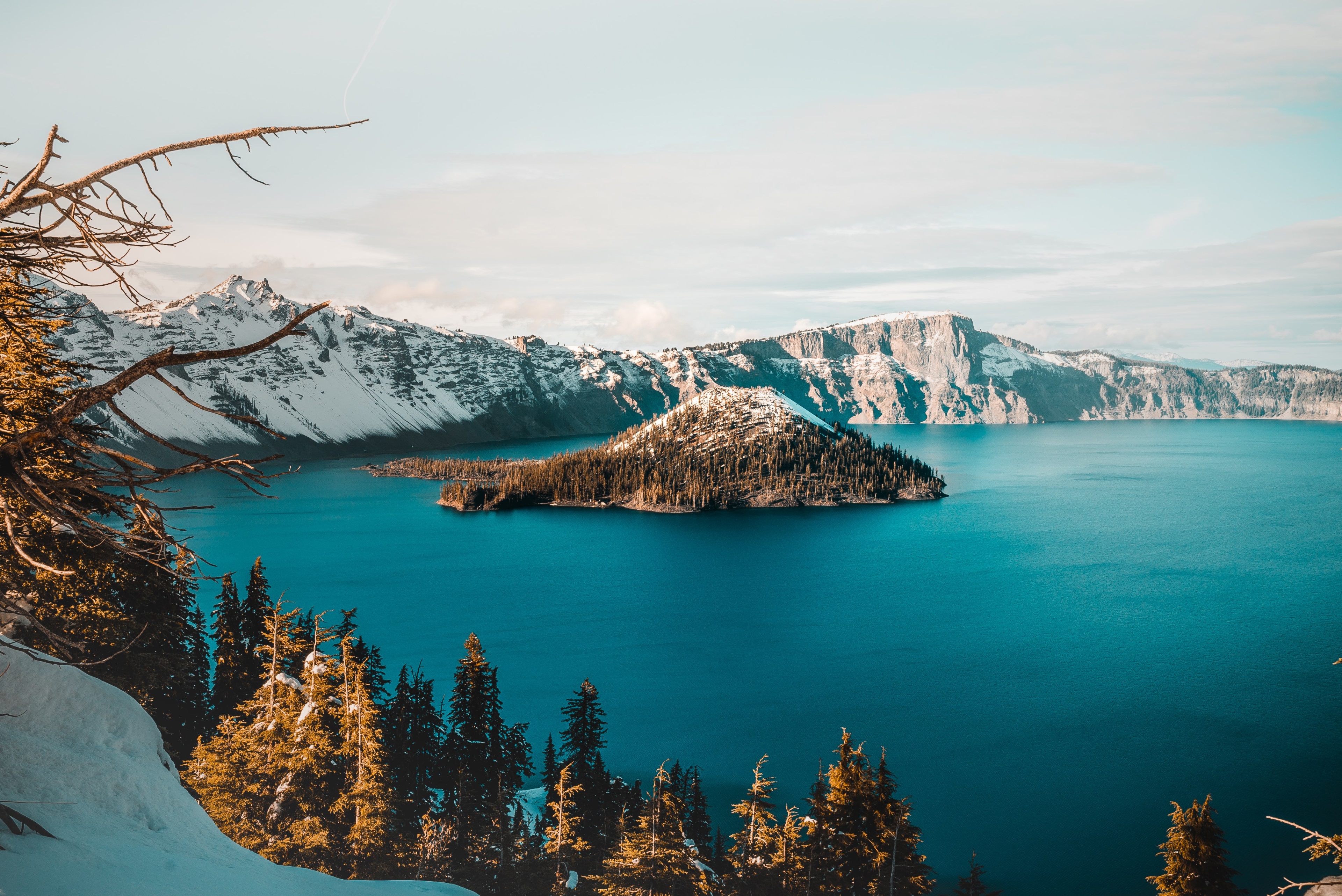 Crater Lake 4K HD Wallpaper
