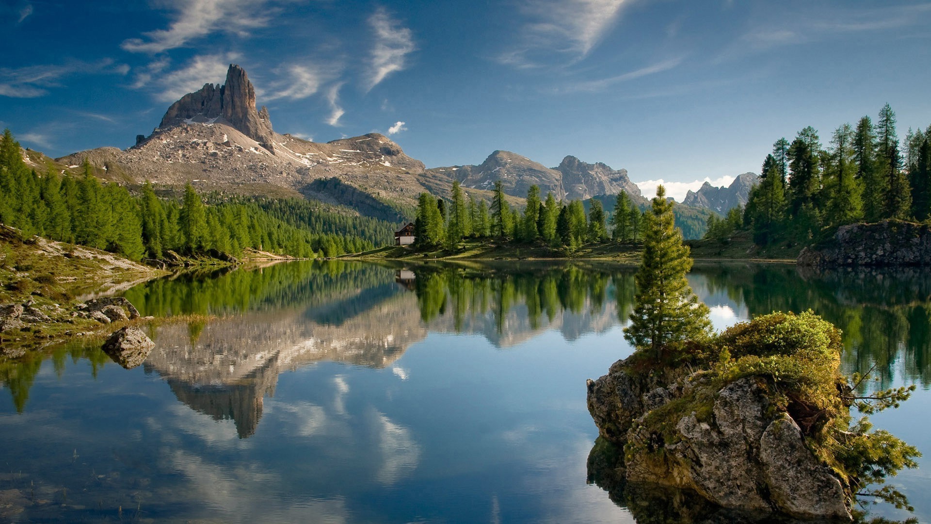Mountain lake with reflection and trees HD Wallpaper