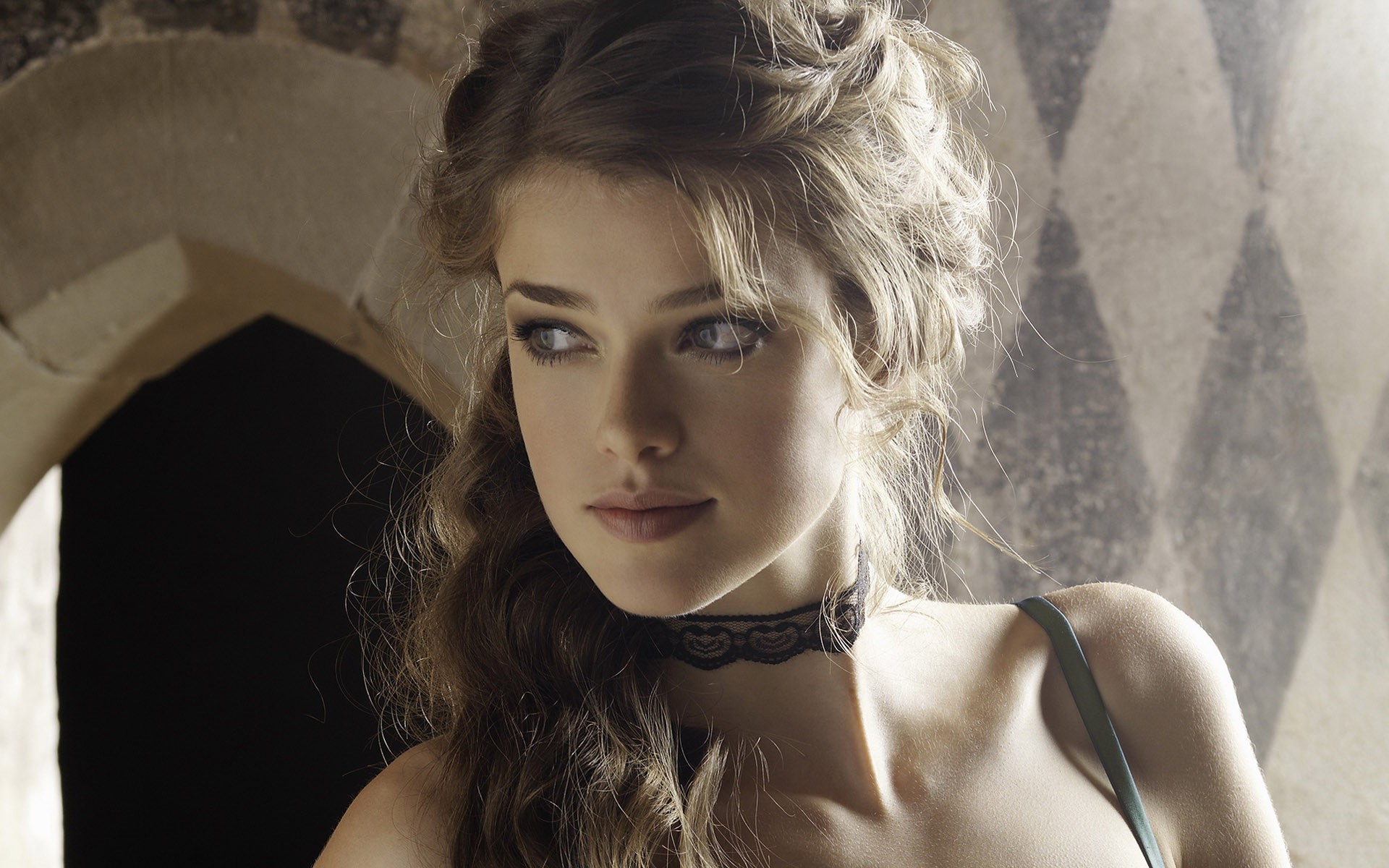 Woman with long brown hair and choker HD Wallpaper