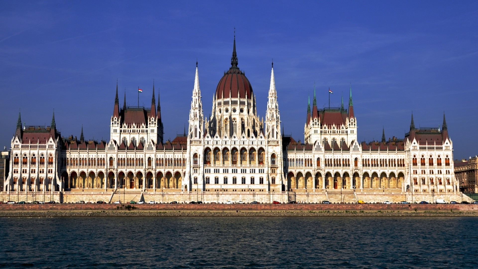 Hungarian Parliament Building over Danube River, Budapest HD Wallpaper