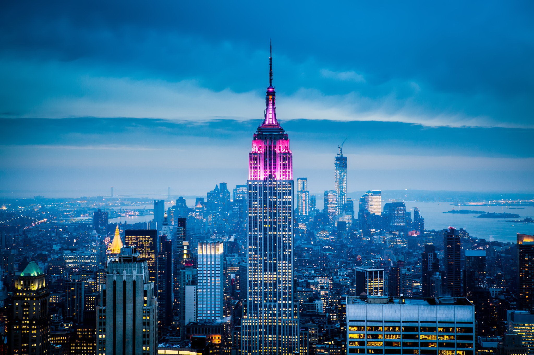 Empire State Building at dusk in New York City HD Wallpaper