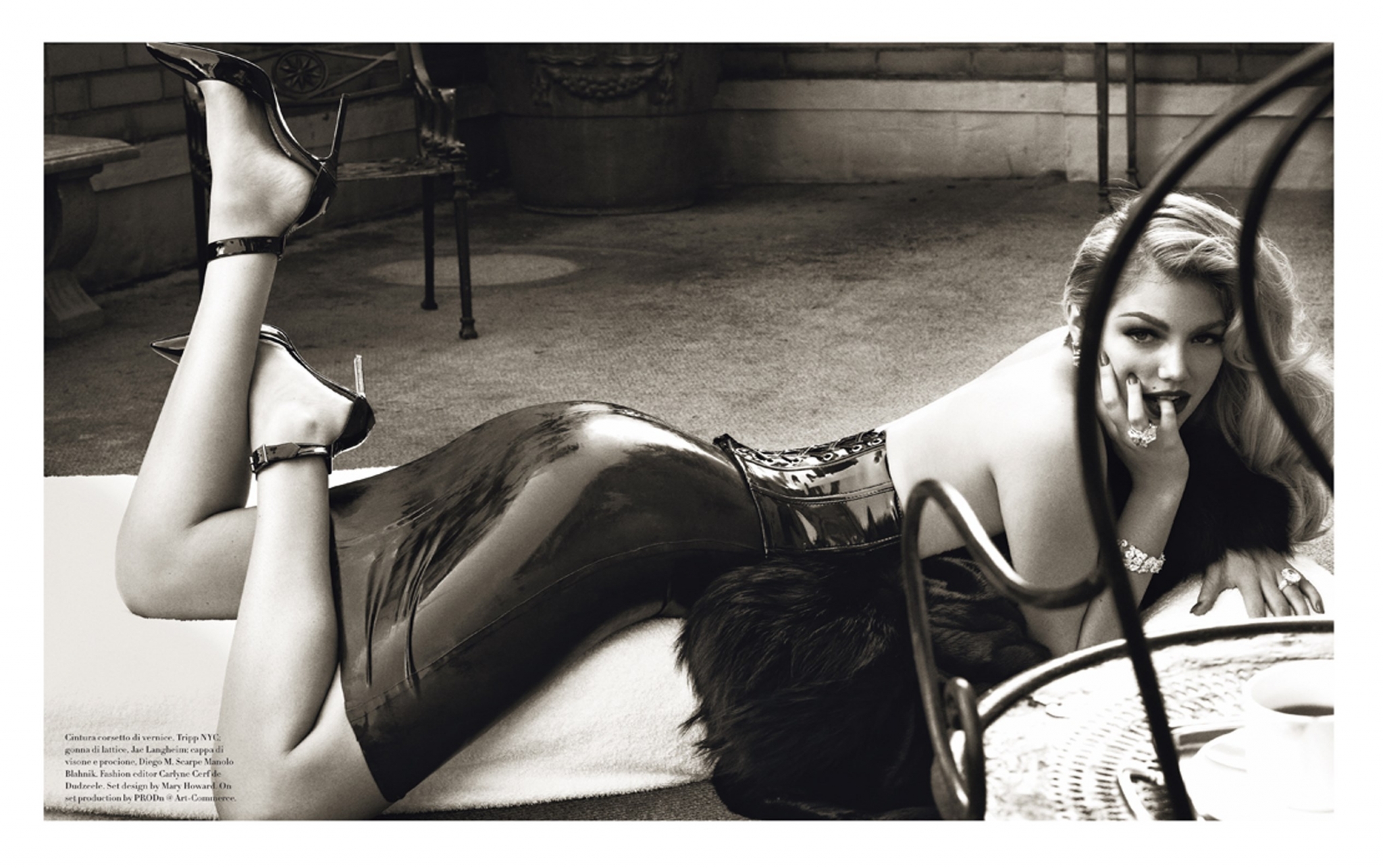 Kate Upton in Latex Corset and Heels HD Wallpaper