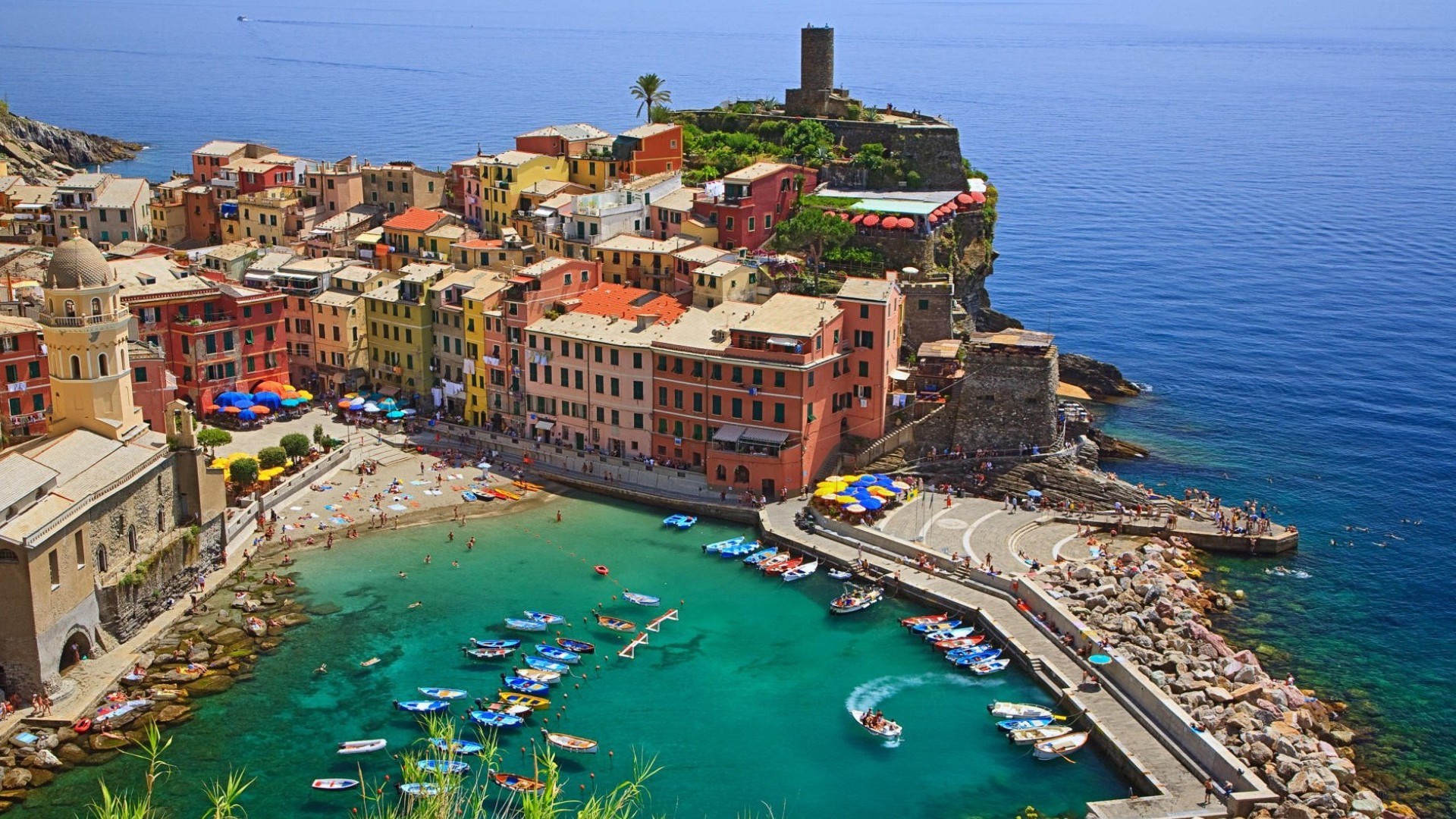 Vernazza, Italy: Colorful buildings on a cliff overlooking the sea HD Wallpaper