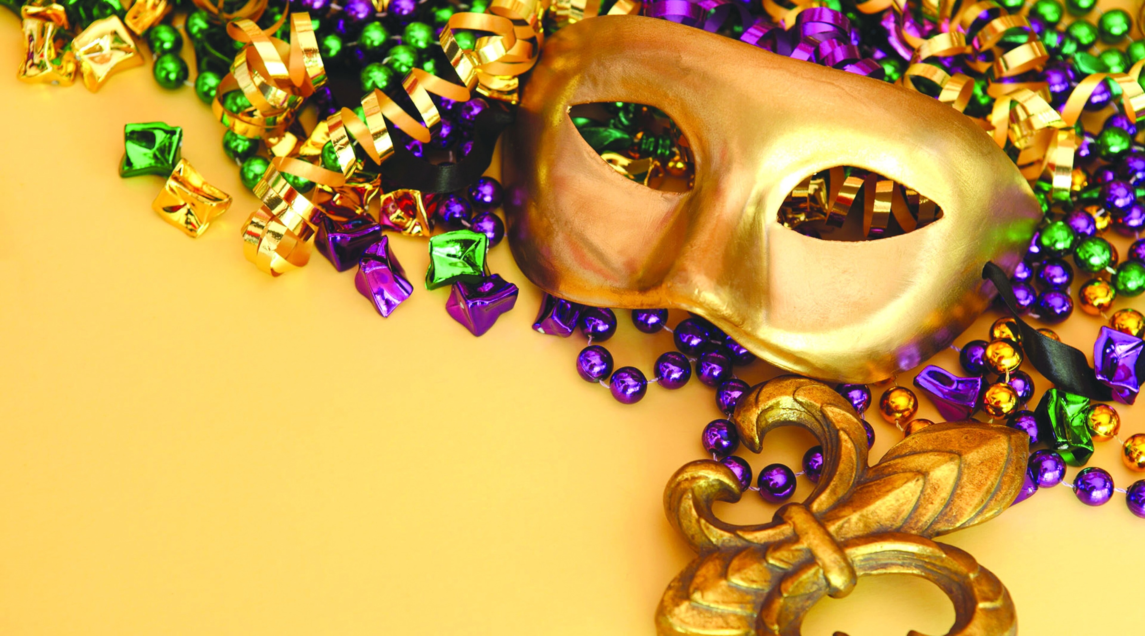 Mardi Gras mask and beads 4K HD Wallpaper