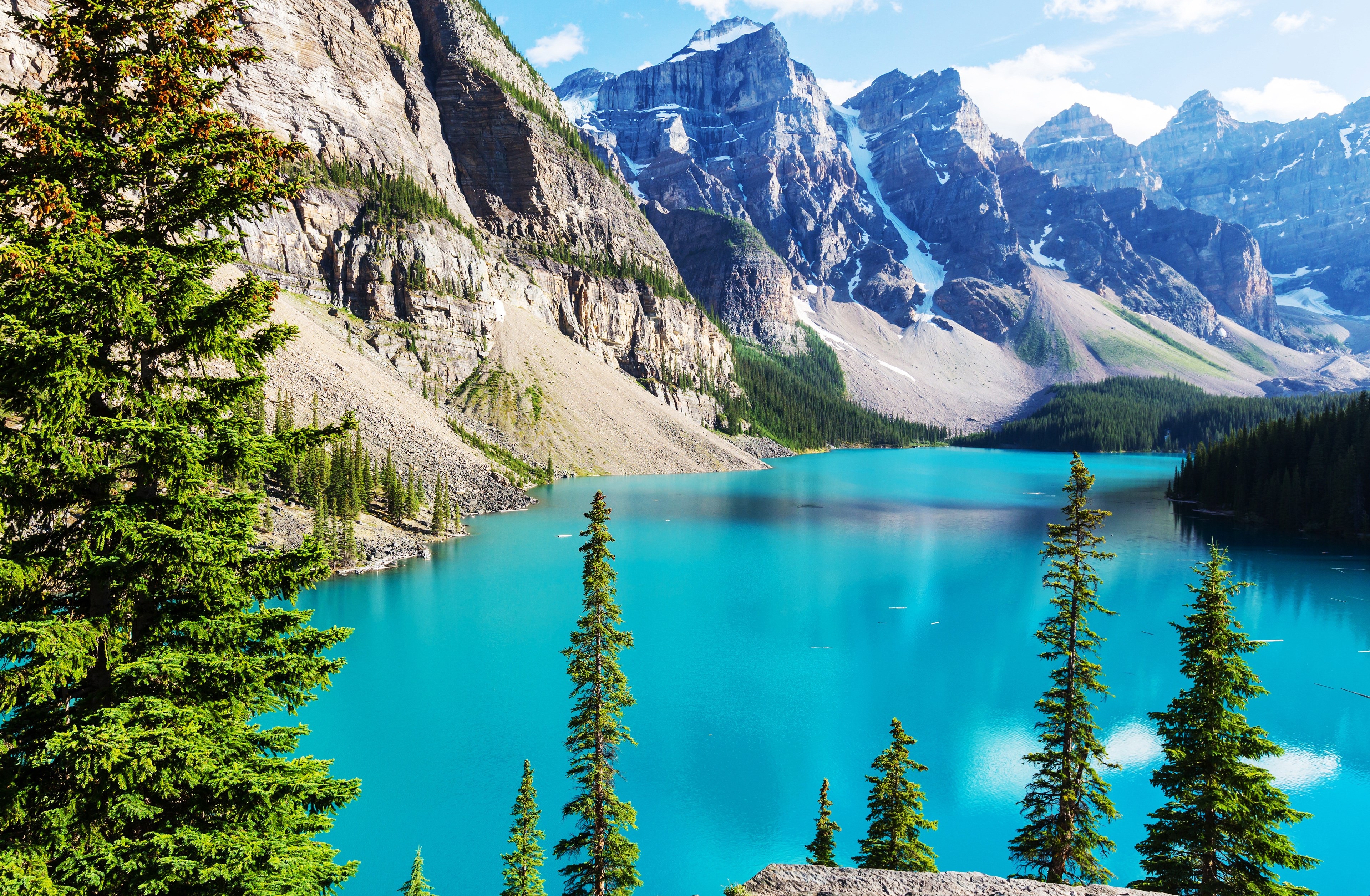 Moraine Lake Stunning Turquoise Waters and Rocky Mountains HD Wallpaper
