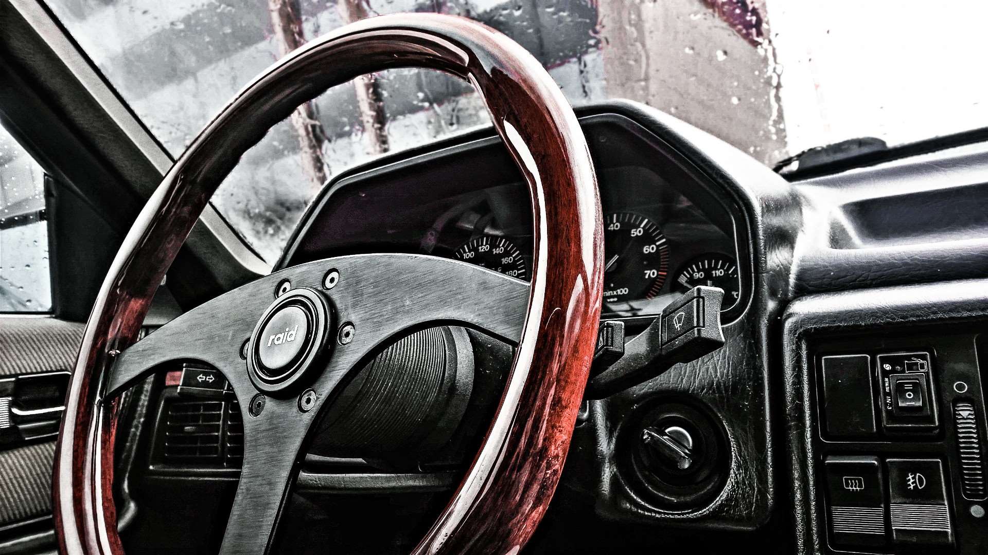 Audi car interior with wooden steering wheel HD Wallpaper