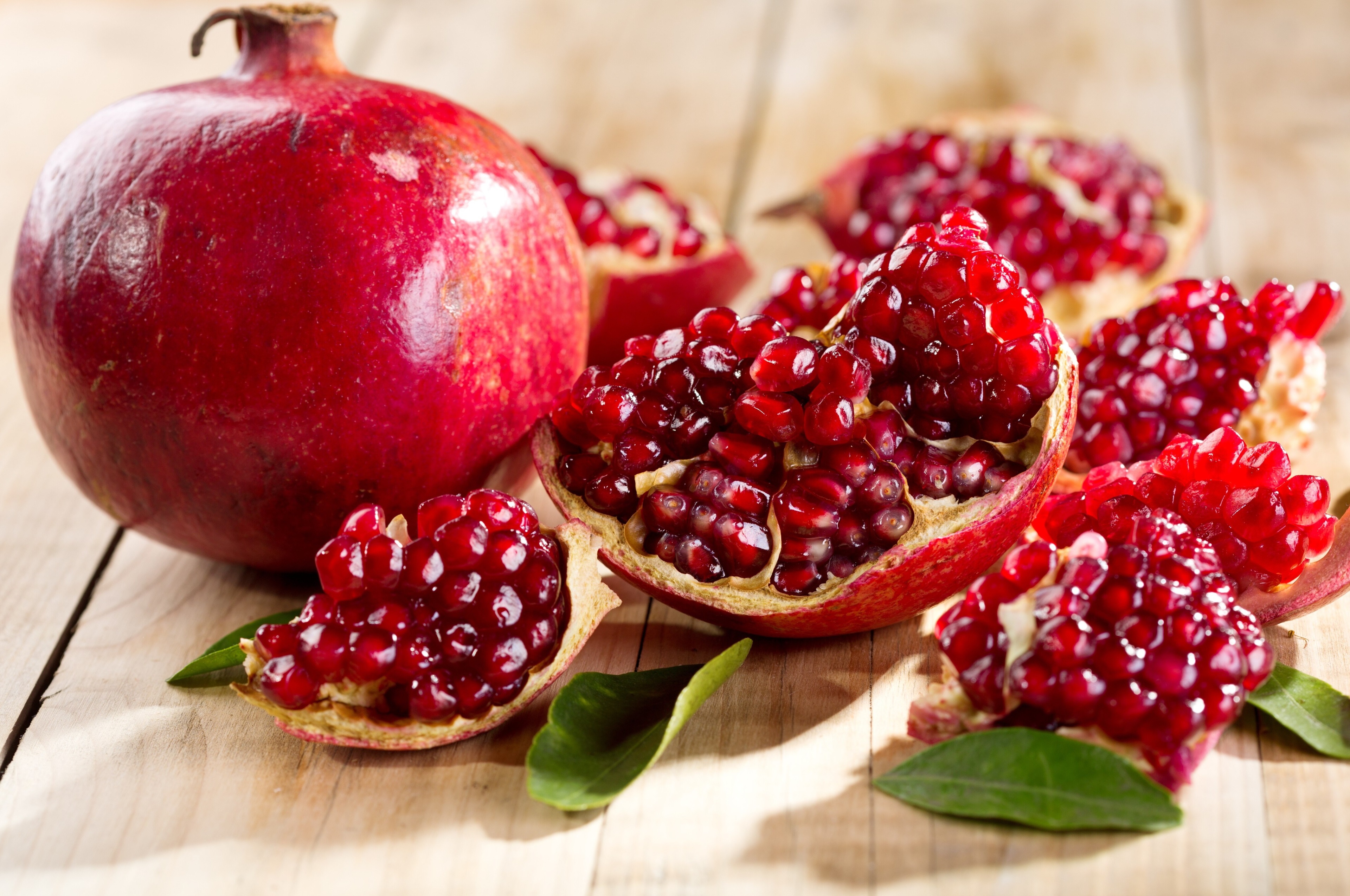 Vibrant Pomegranate Fruit in 4K HD Wallpaper
