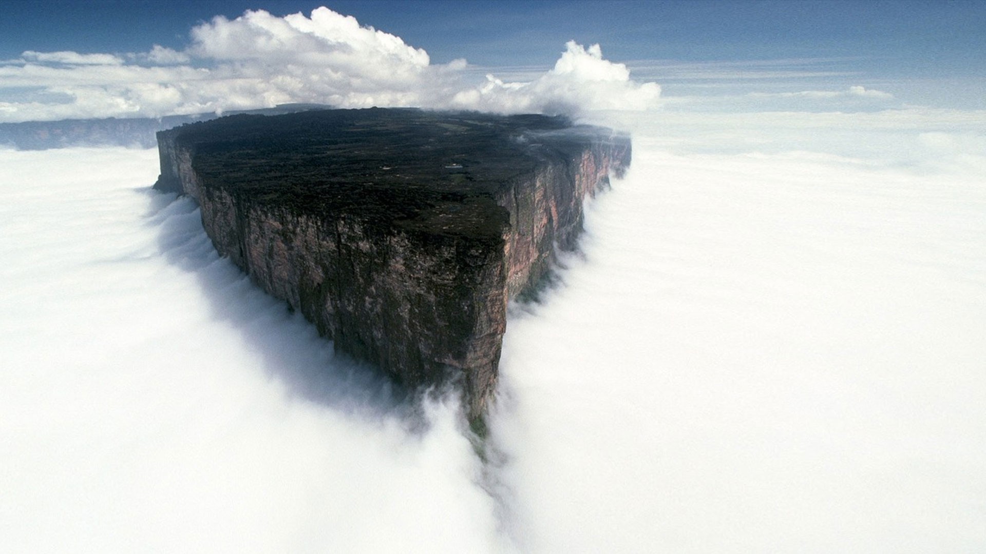 Mount Roraima plateau above clouds in Venezuela HD Wallpaper