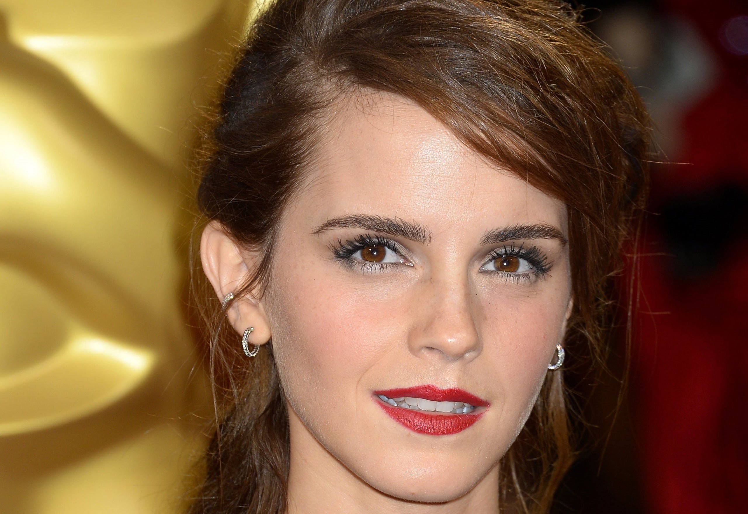 Emma Watson close-up portrait HD Wallpaper