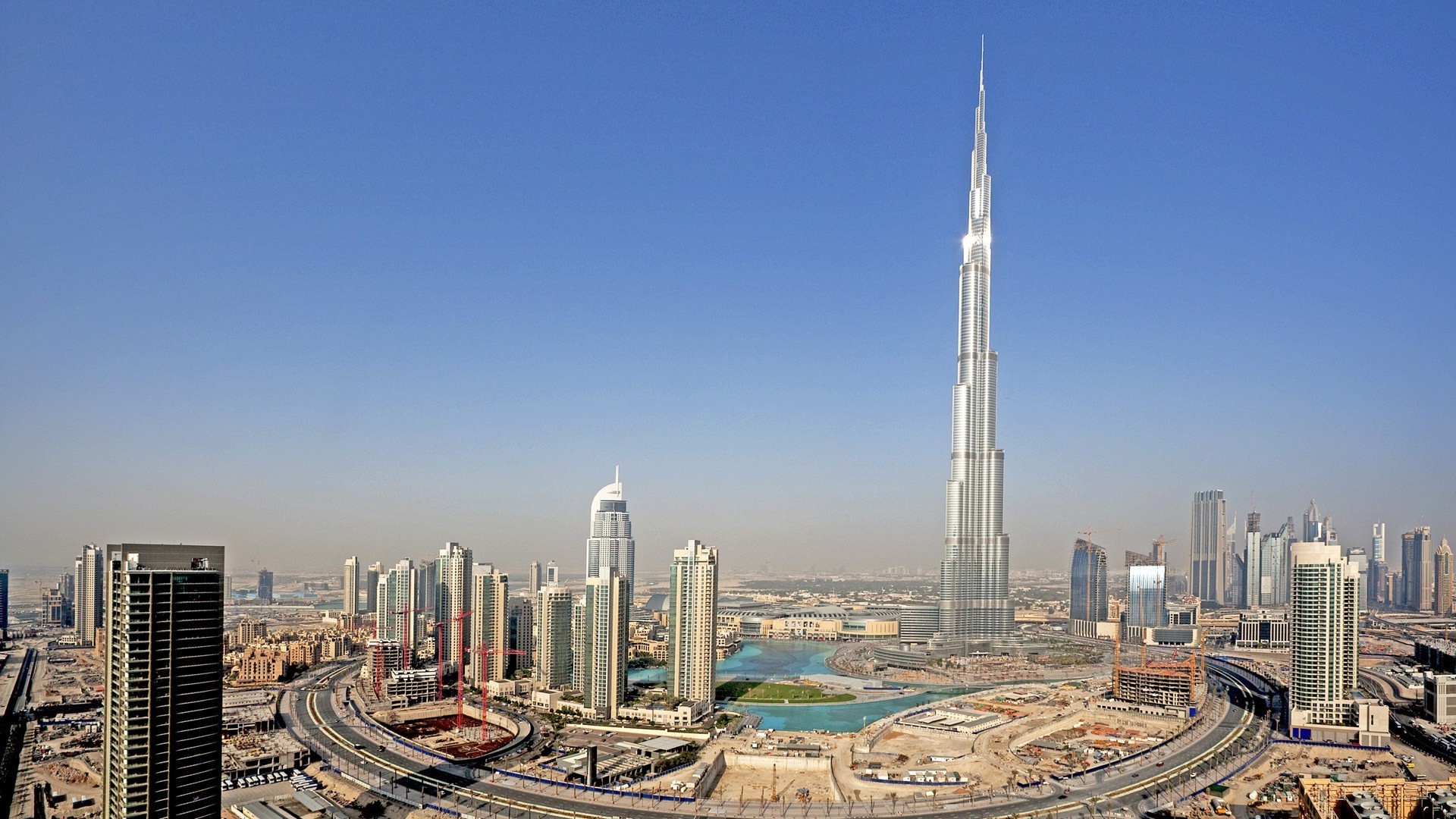 Burj Khalifa skyscraper in Dubai cityscape HD Wallpaper