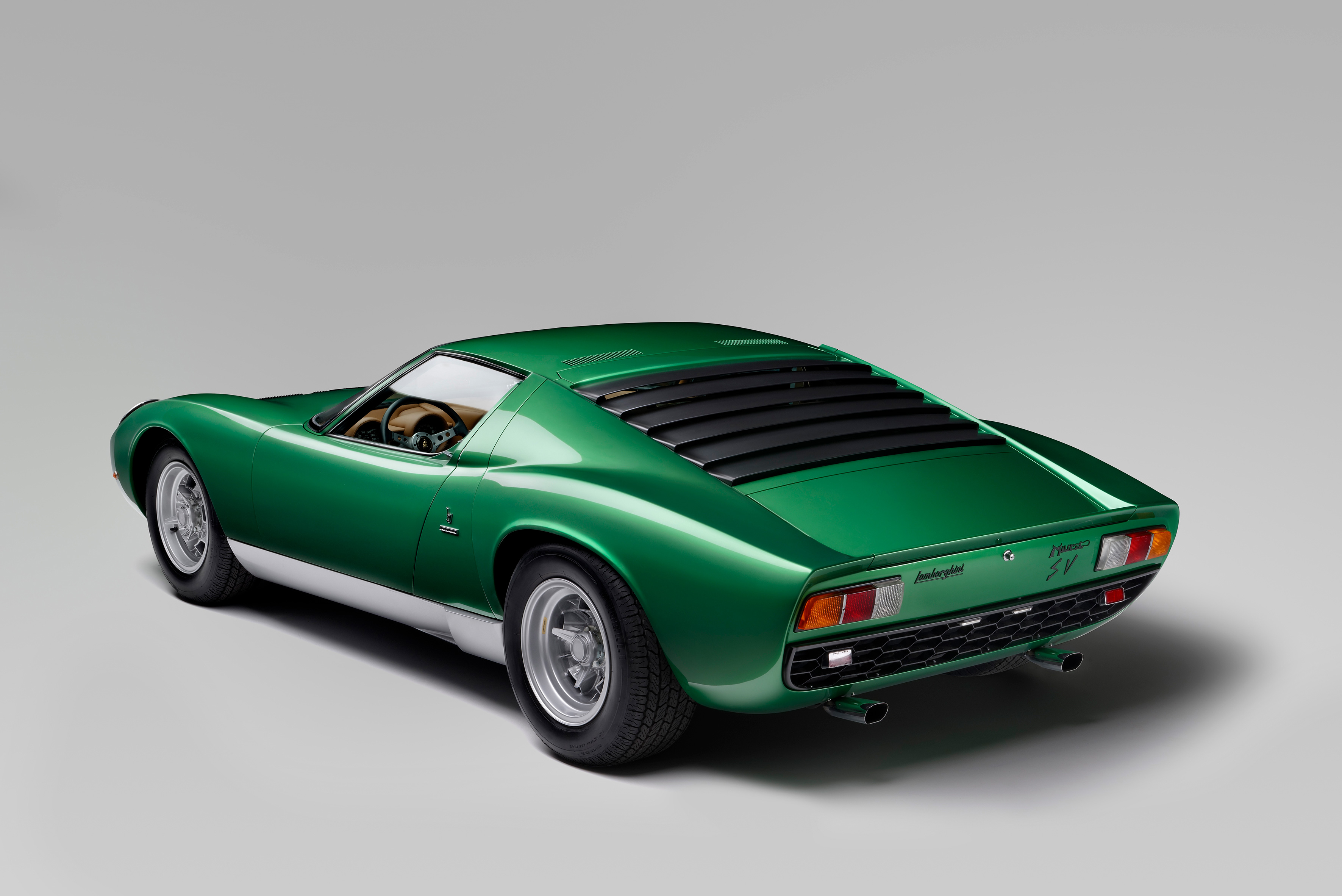 Green Lamborghini Miura SV HD Wallpaper