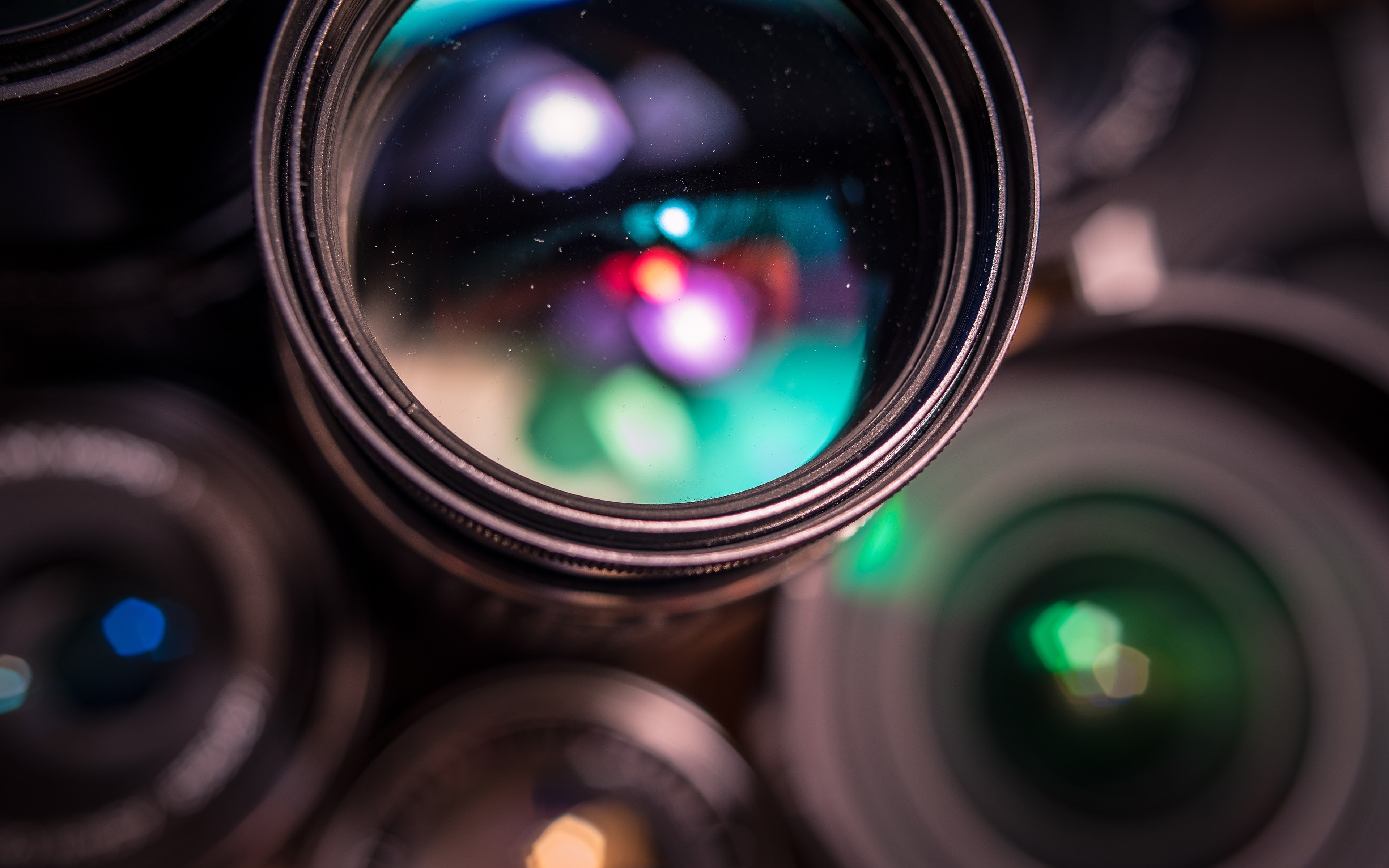 Camera lenses with reflections HD Wallpaper