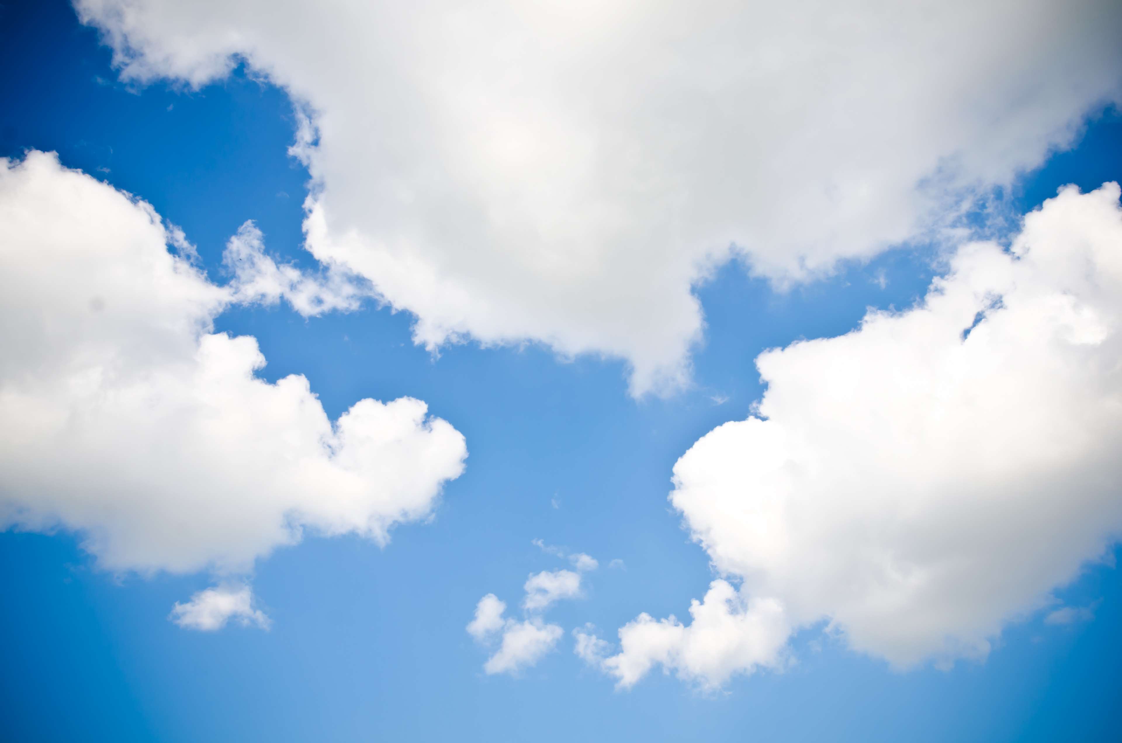 Blue sky with white clouds 4K HD Wallpaper