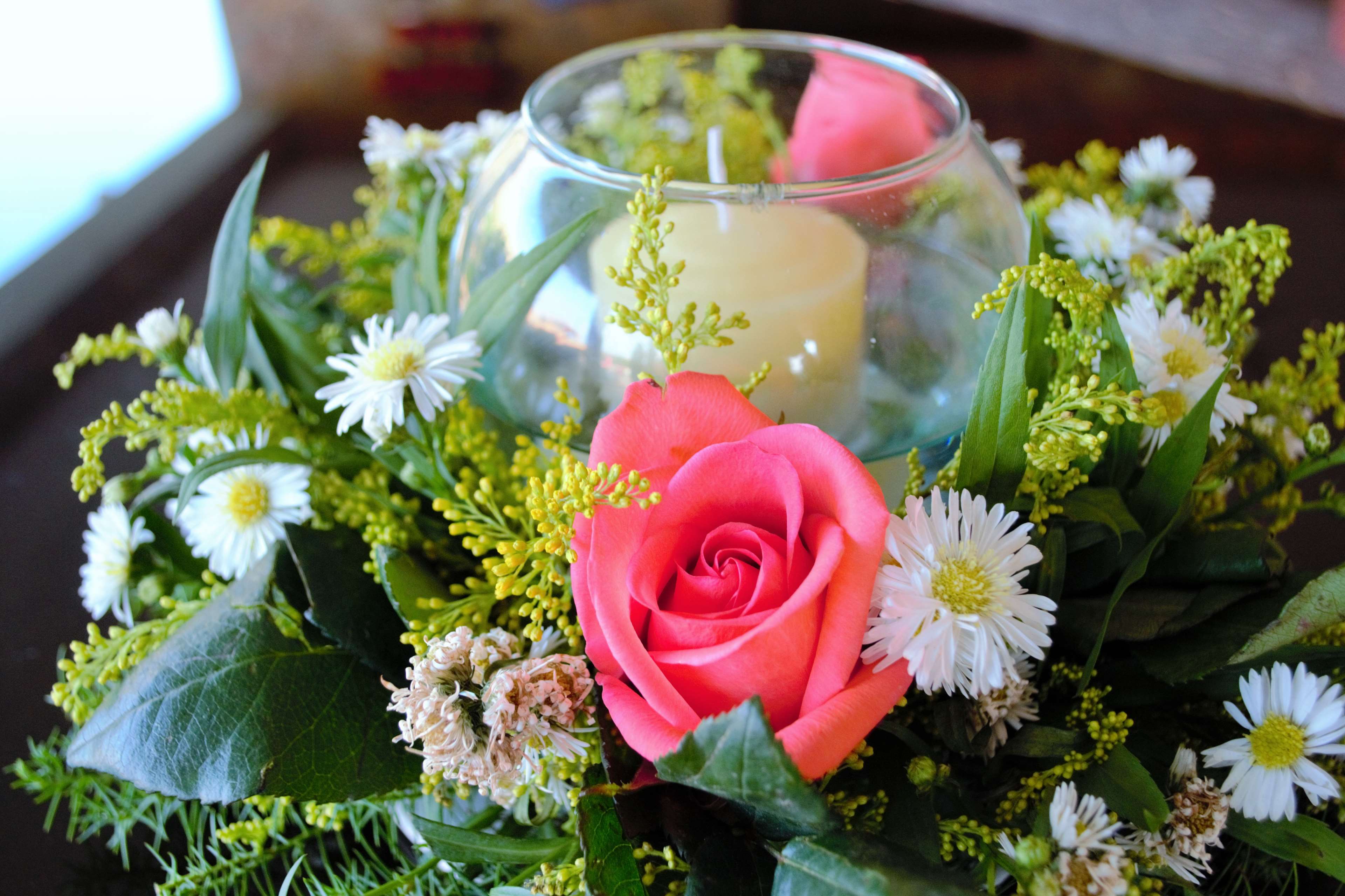 Pink rose and white flowers centerpiece with candle HD Wallpaper