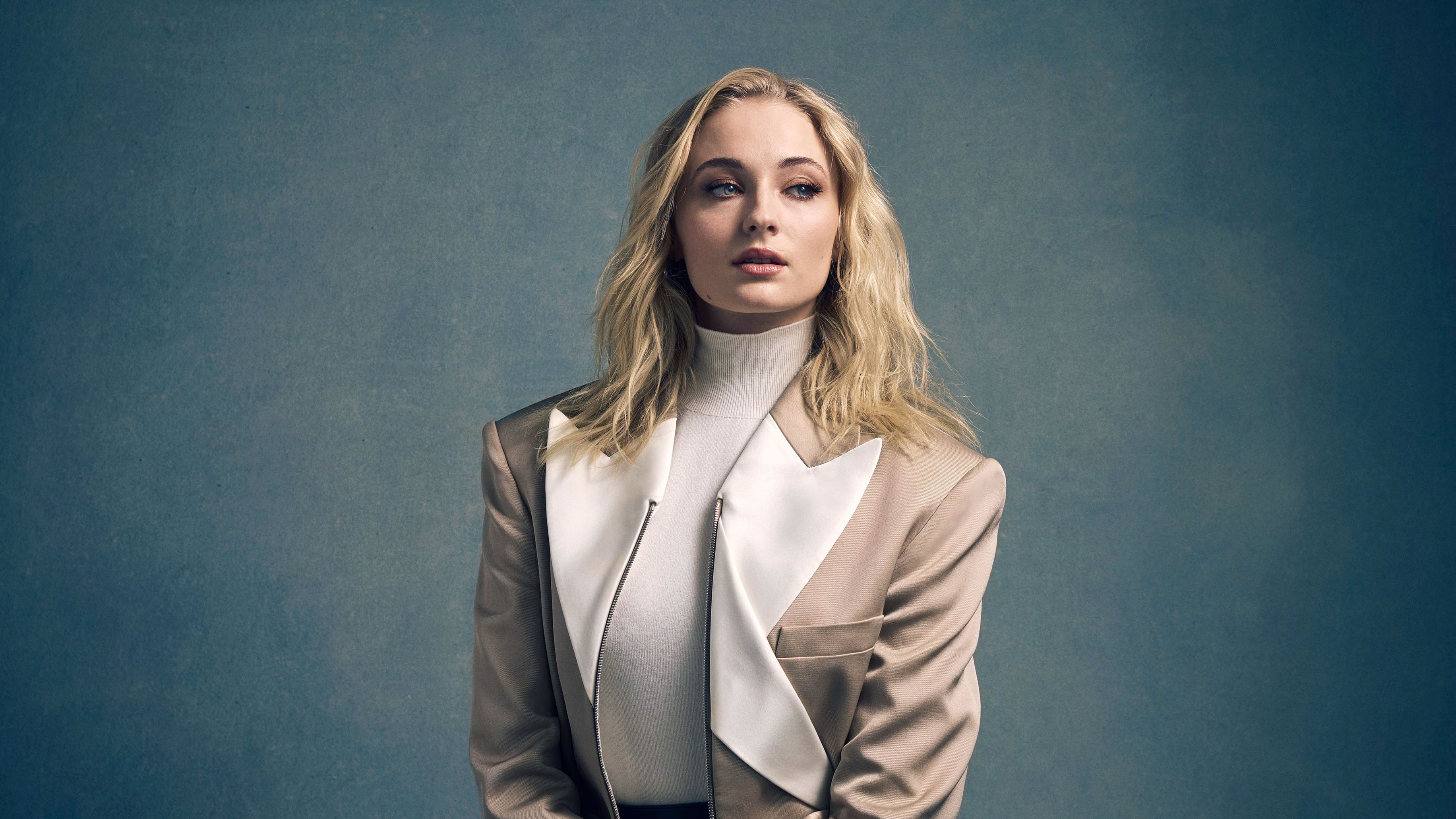 Sophie Turner Elegant Photoshoot in 4K HD Wallpaper