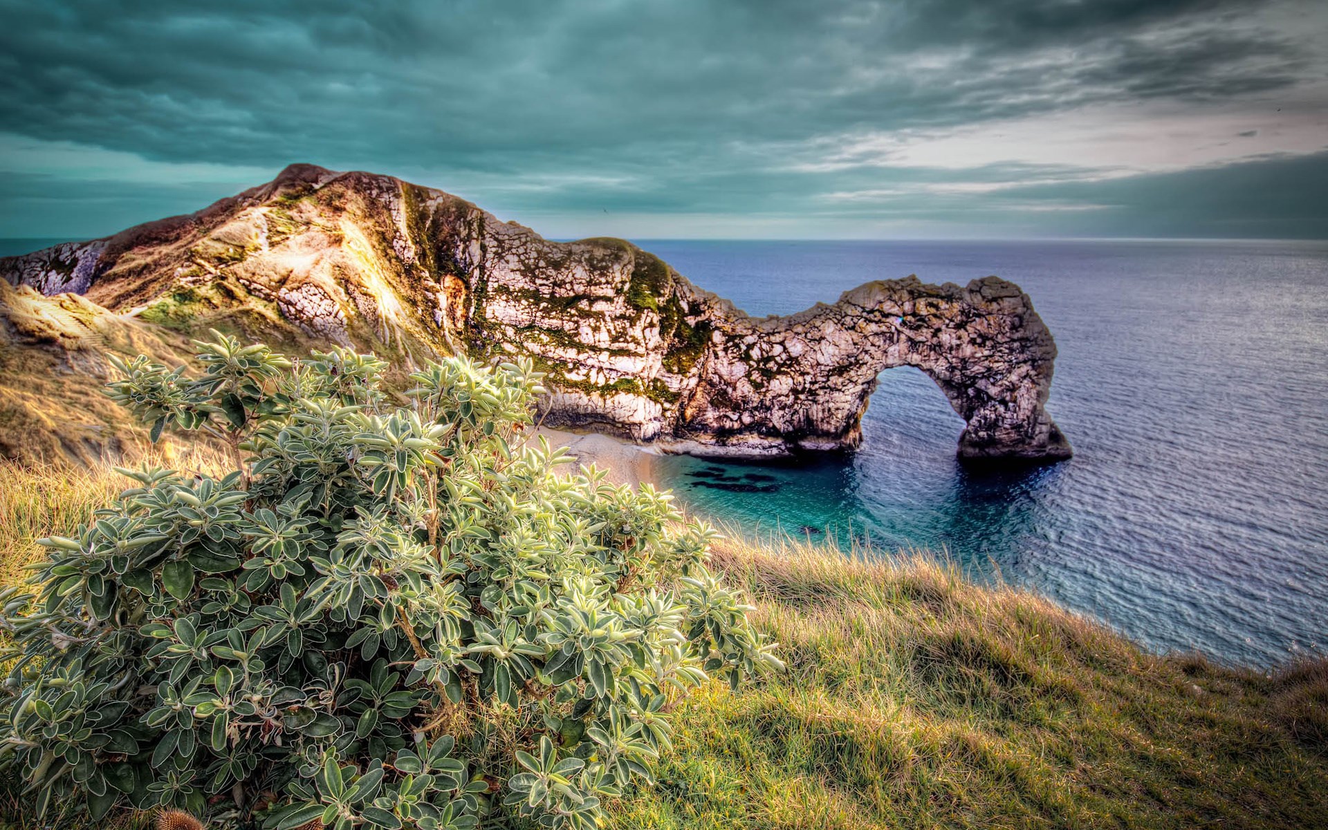 Durdle Door rock formation on the Jurassic Coast HD Wallpaper