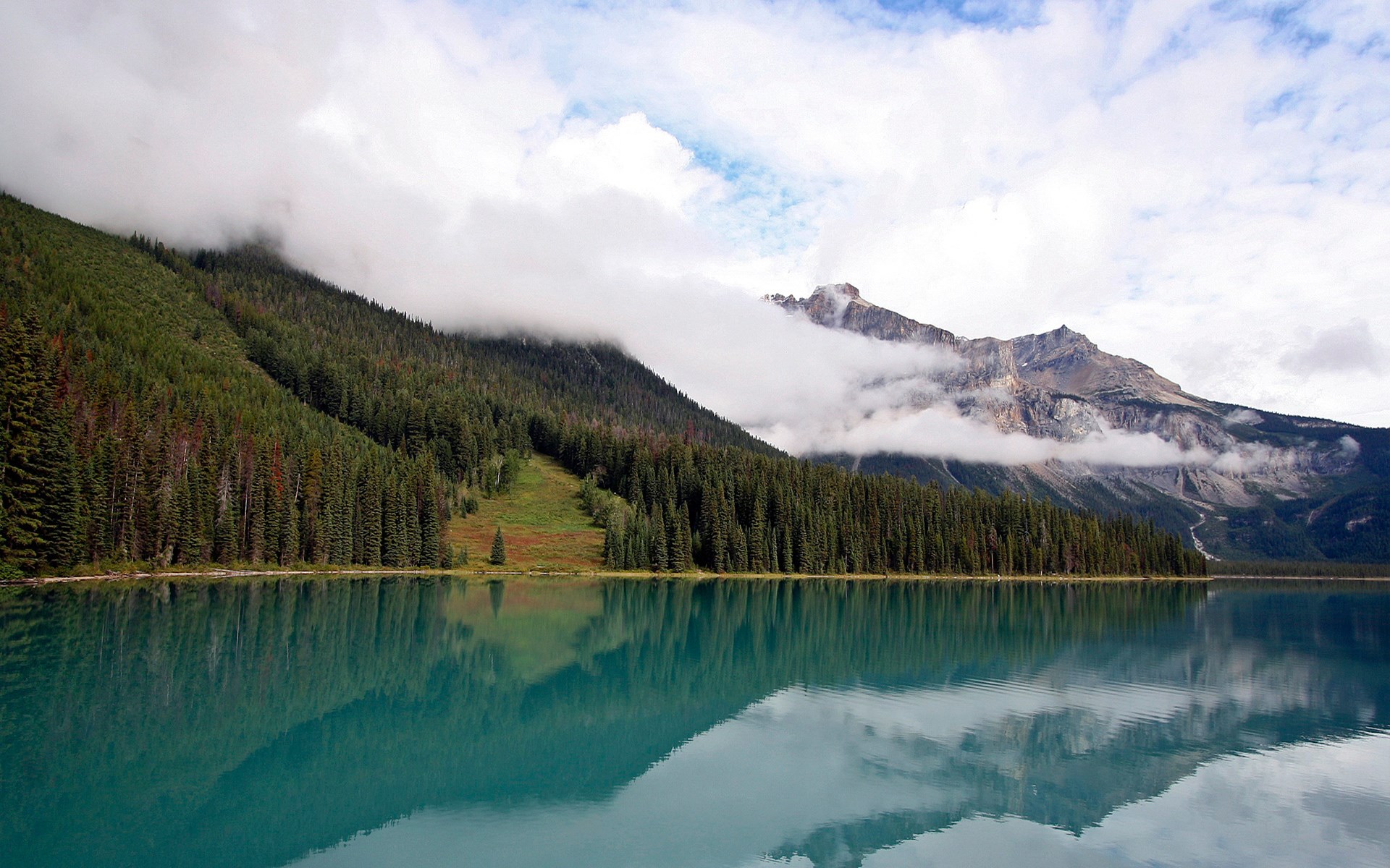 Emerald Lake with Mountains and Forest HD Wallpaper