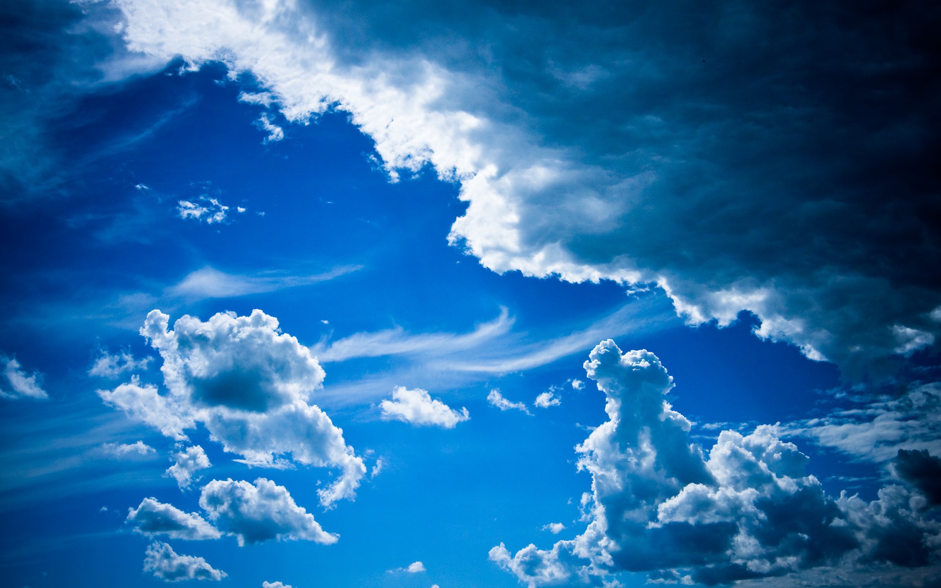 Dramatic sky with dark and white clouds HD Wallpaper