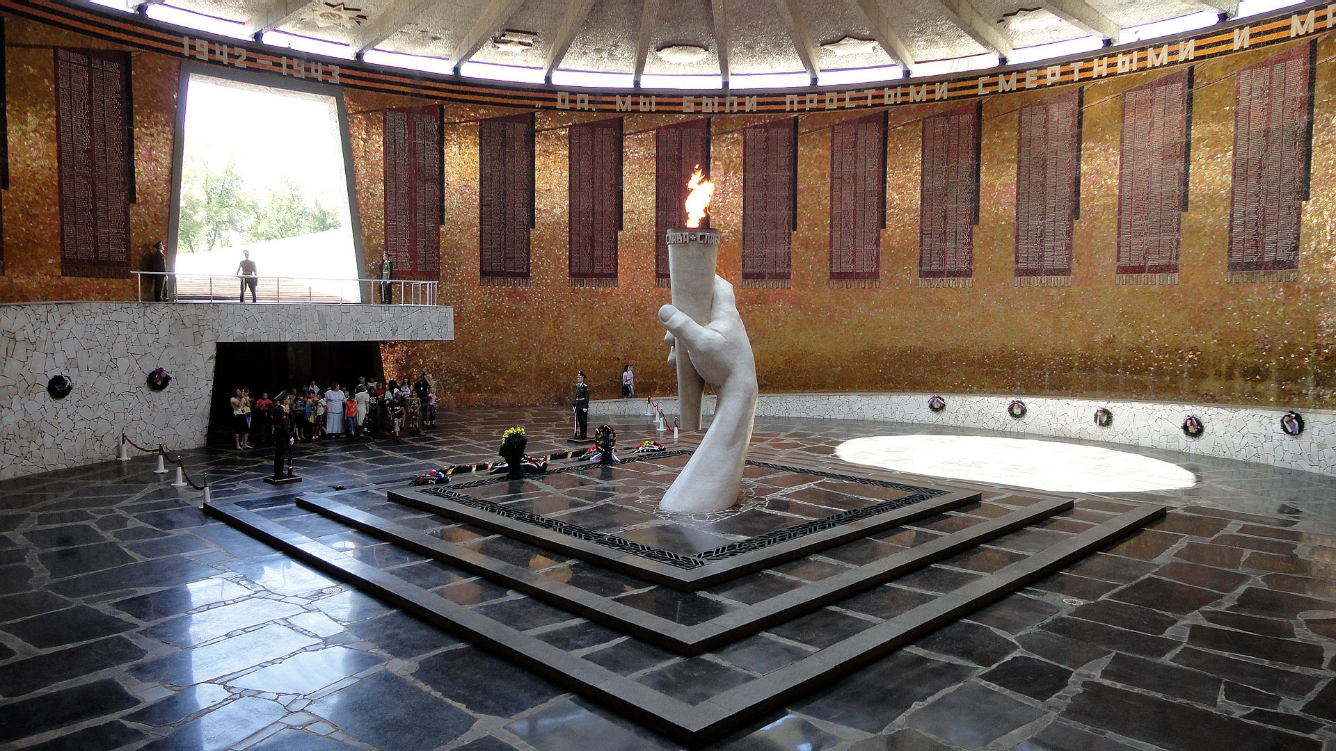Eternal Flame Memorial in Volgograd HD Wallpaper