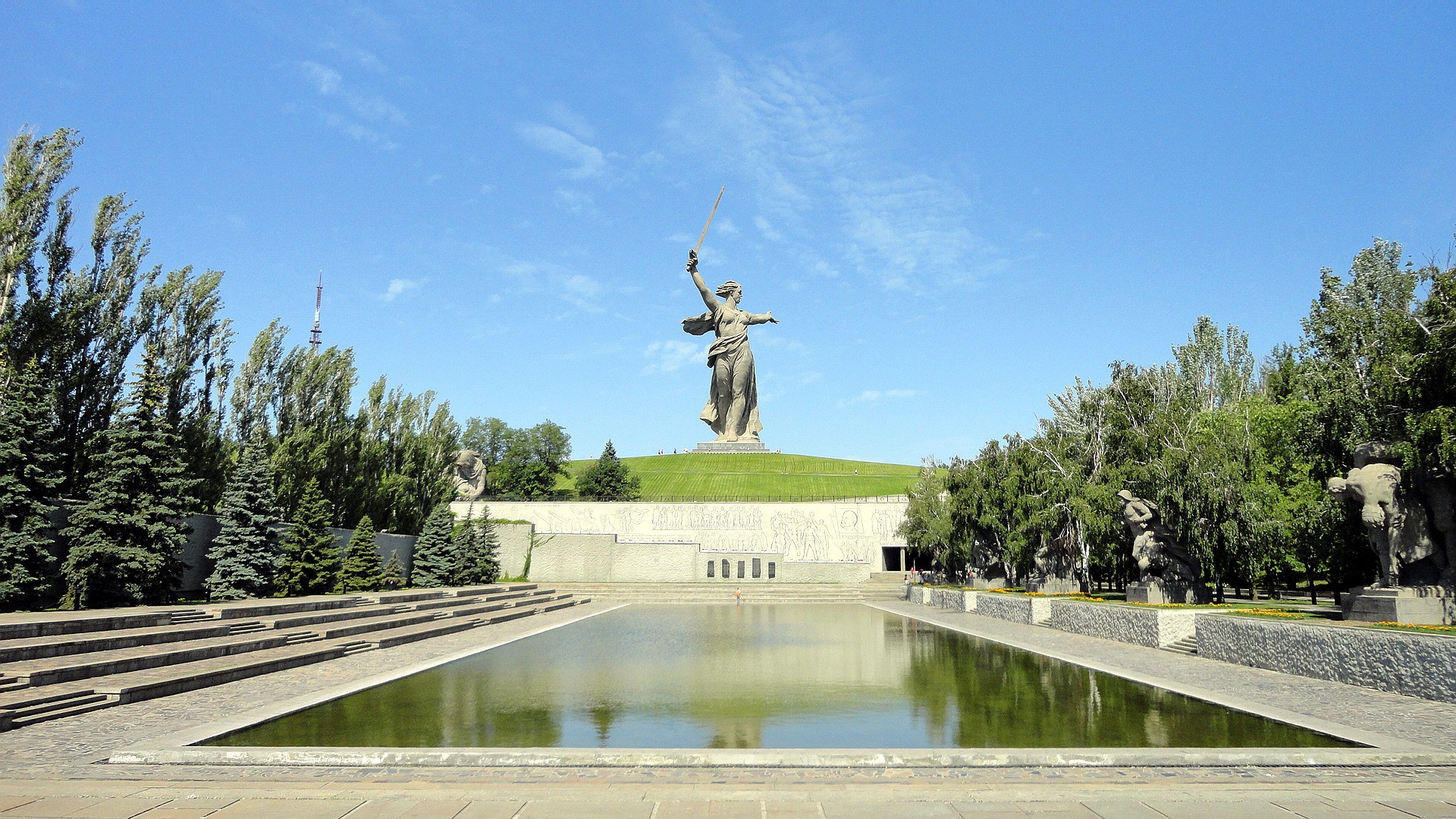 The Motherland Calls statue in Volgograd HD Wallpaper