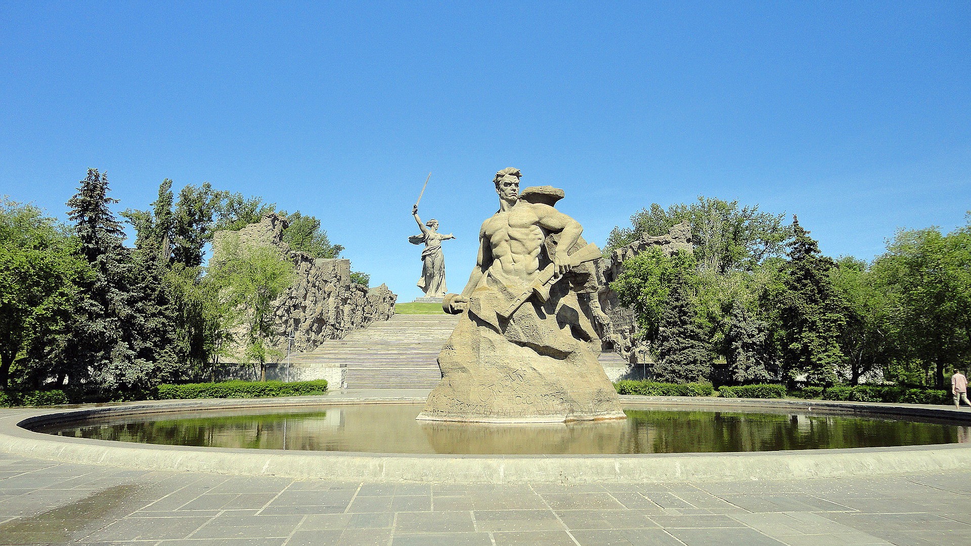 The Motherland Calls statue and Mamayev Kurgan memorial complex in Volgograd HD Wallpaper