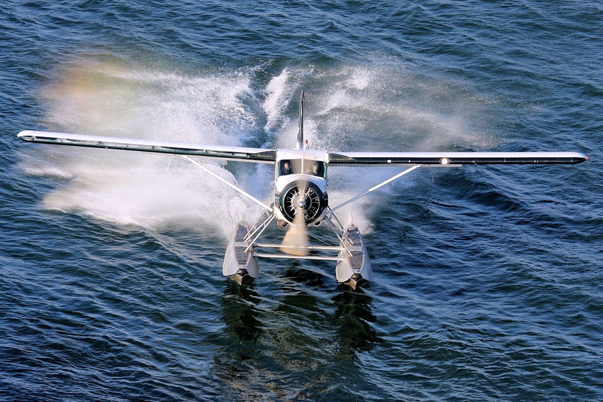 Seaplane taking off from water HD Wallpaper