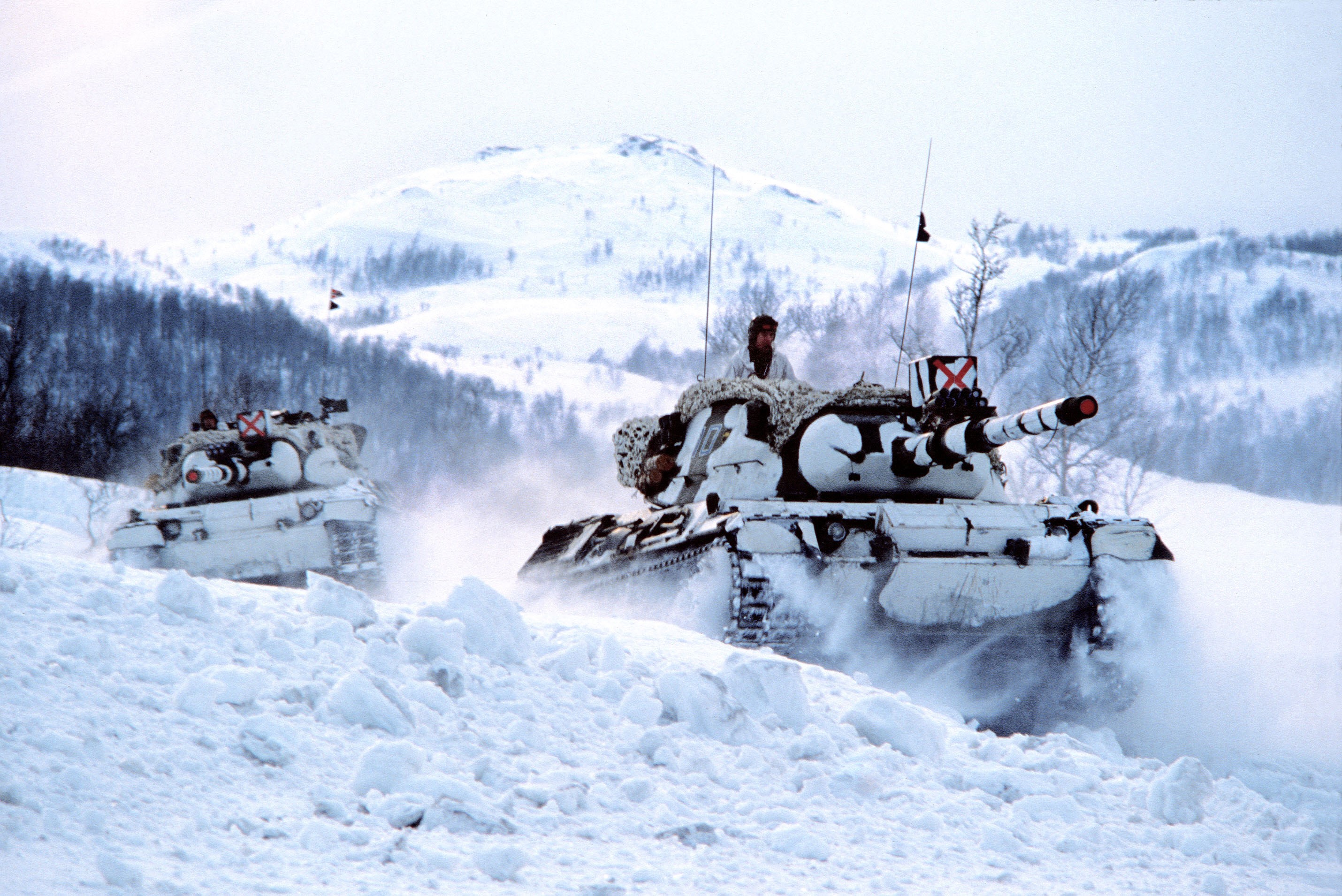 Tanks in a Snowy Landscape HD Wallpaper