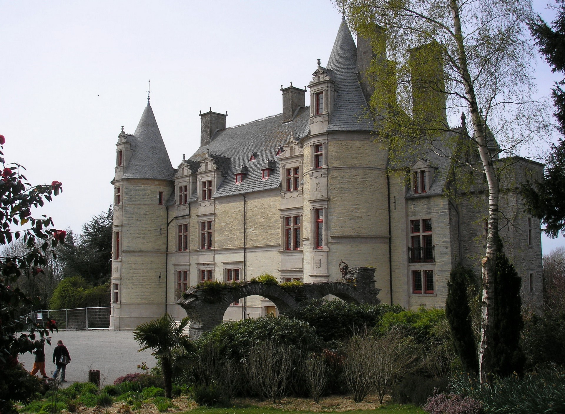 Château de la Bourbansais, France HD Wallpaper