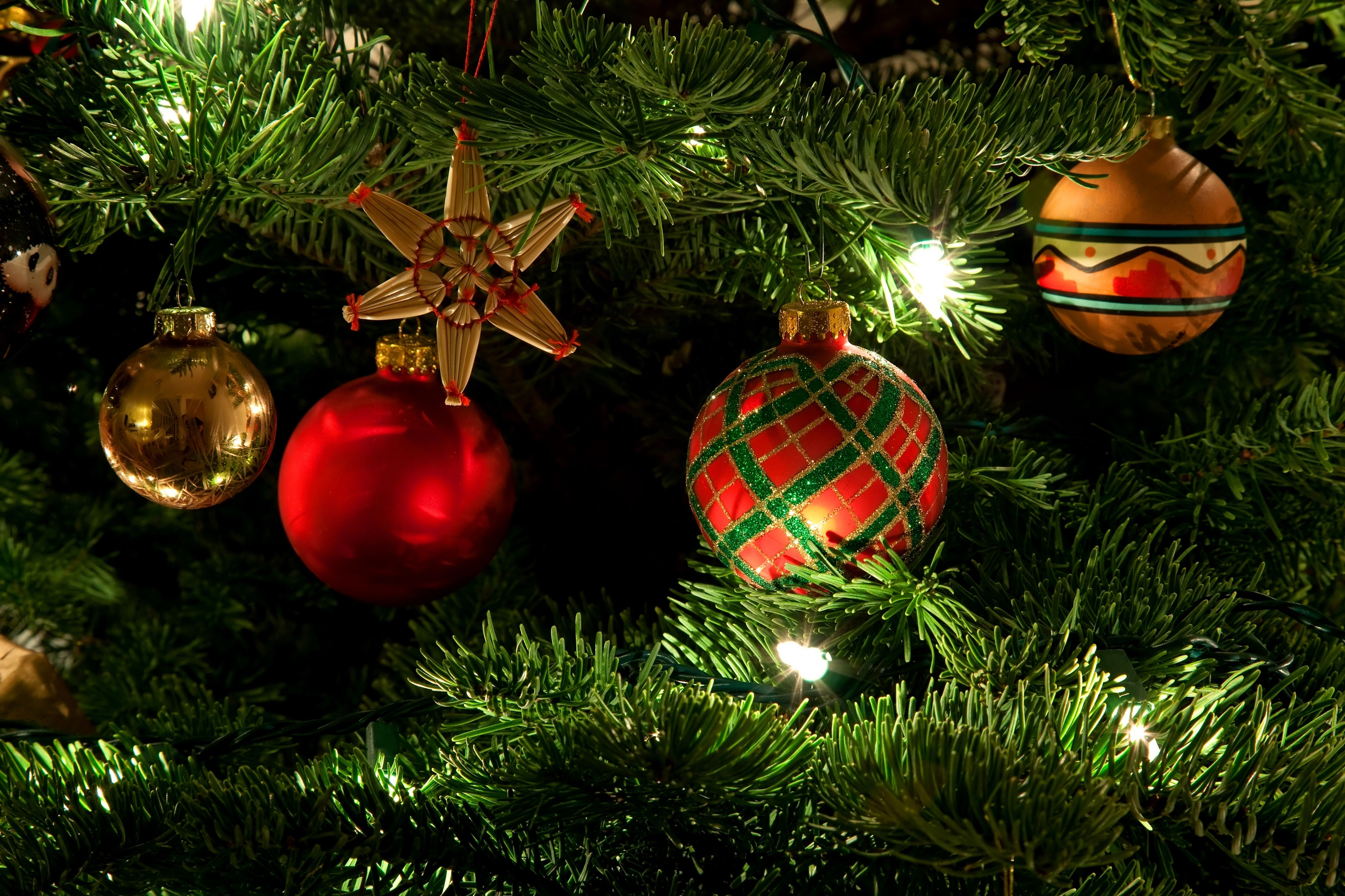 Christmas Ornaments and Lights on Tree HD Wallpaper
