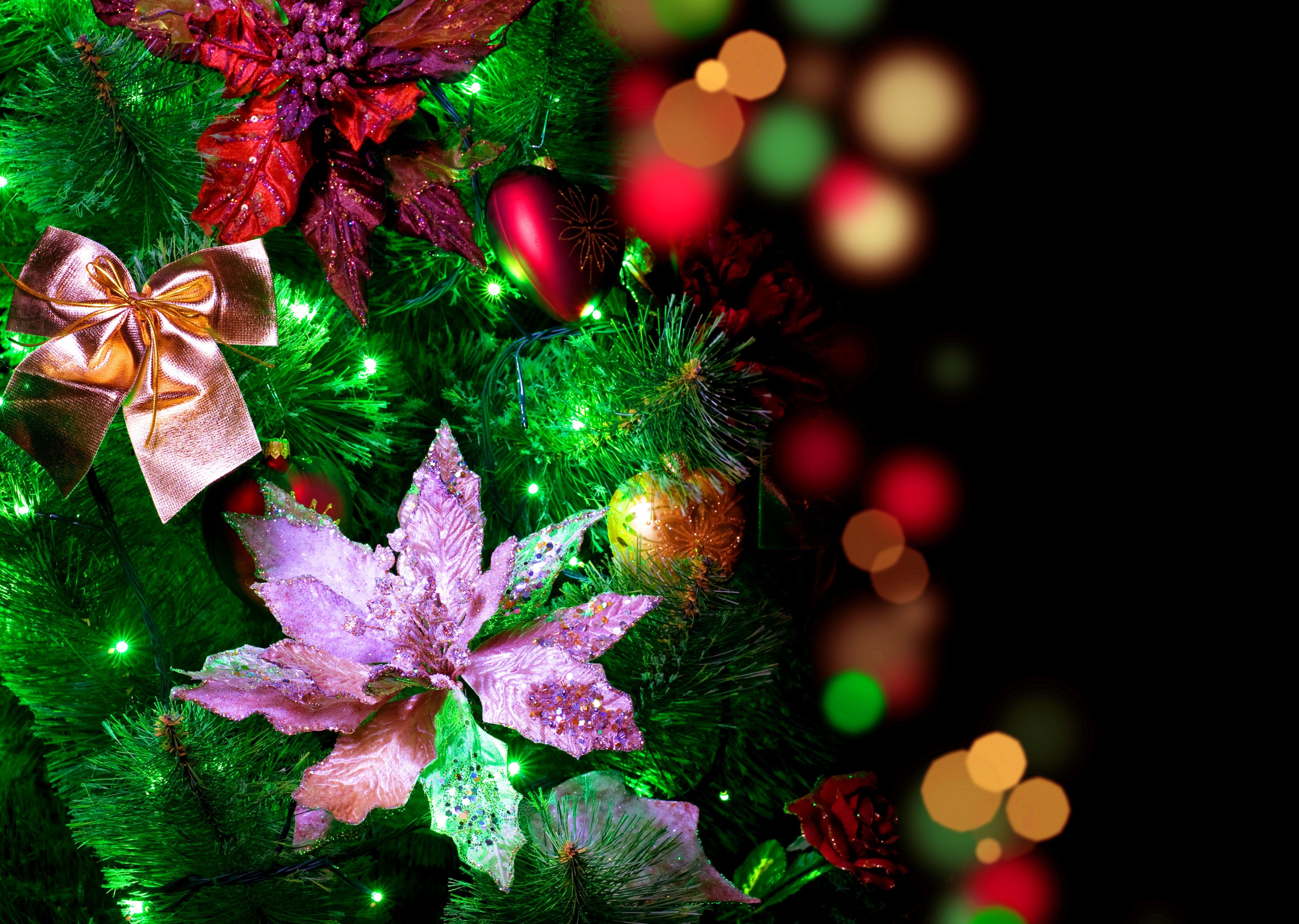 Christmas Tree Decorations with Bokeh Lights HD Wallpaper