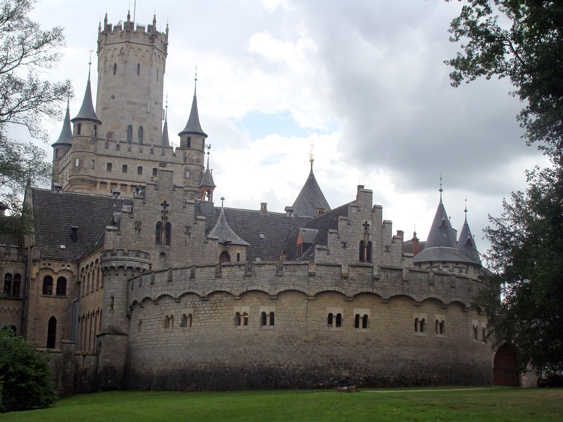 Marienburg Castle in Malbork, Poland HD Wallpaper