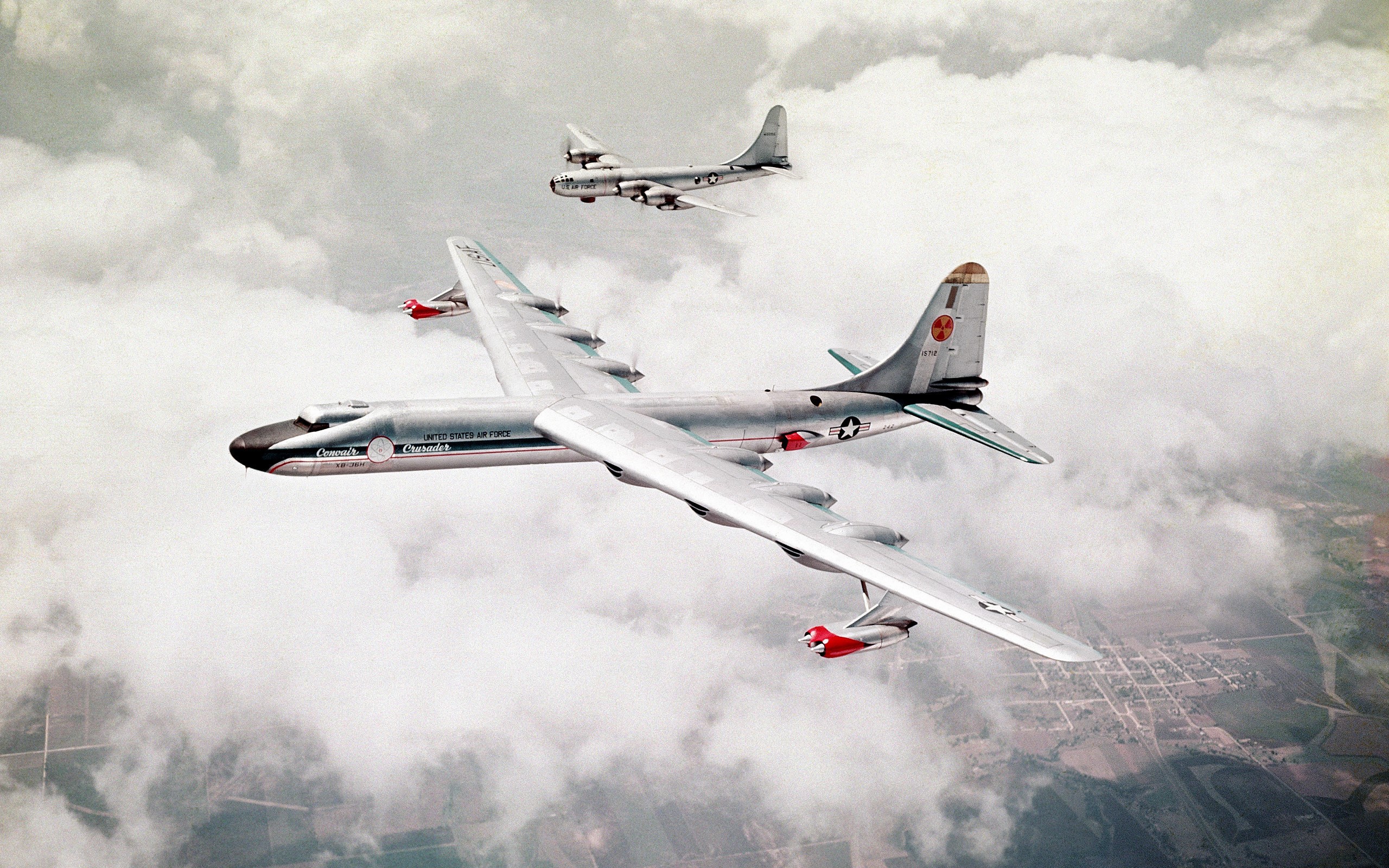 Boeing B-52 Stratofortress aircraft in flight HD Wallpaper