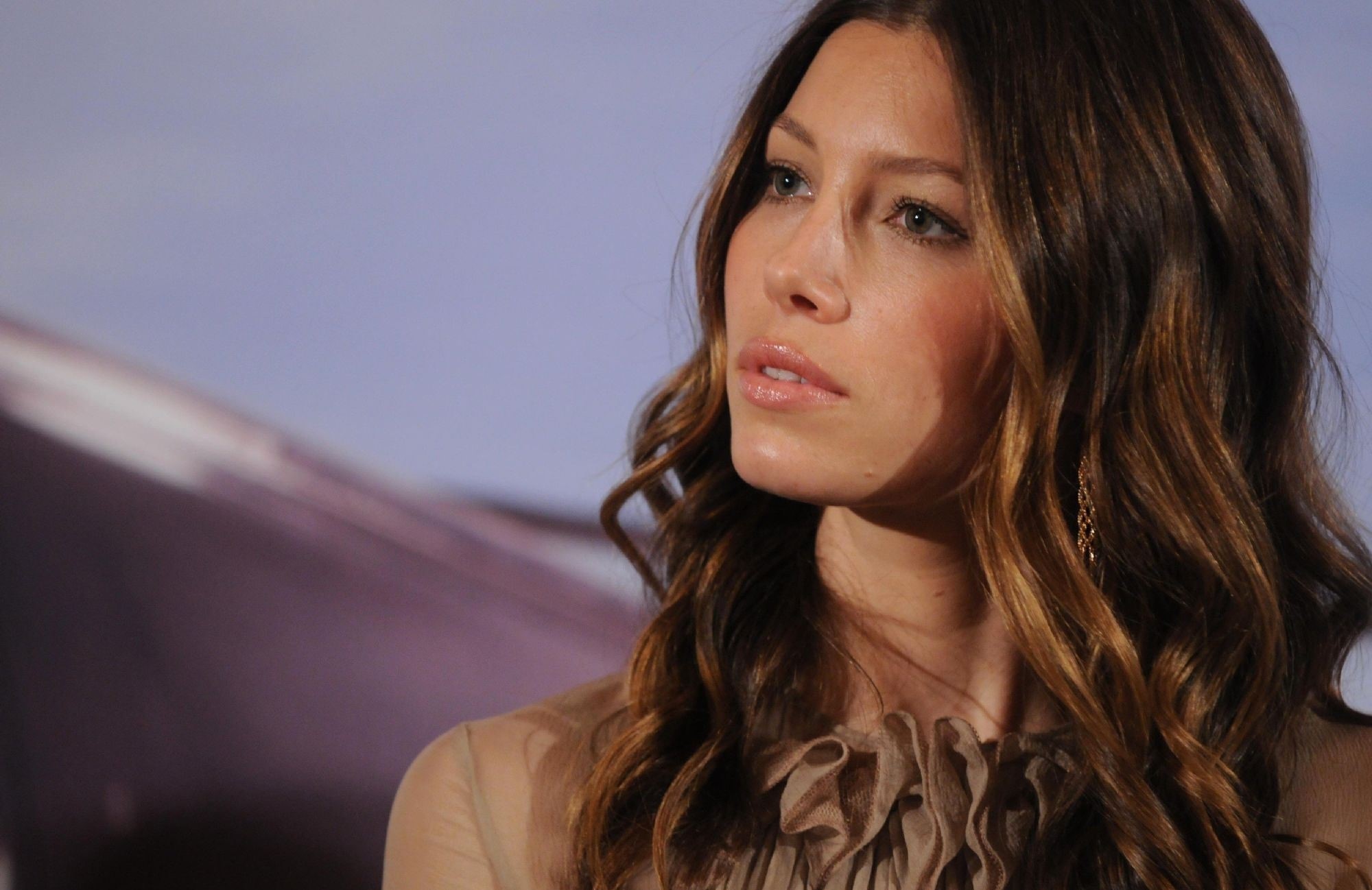 Jessica Biel HD Wallpaper