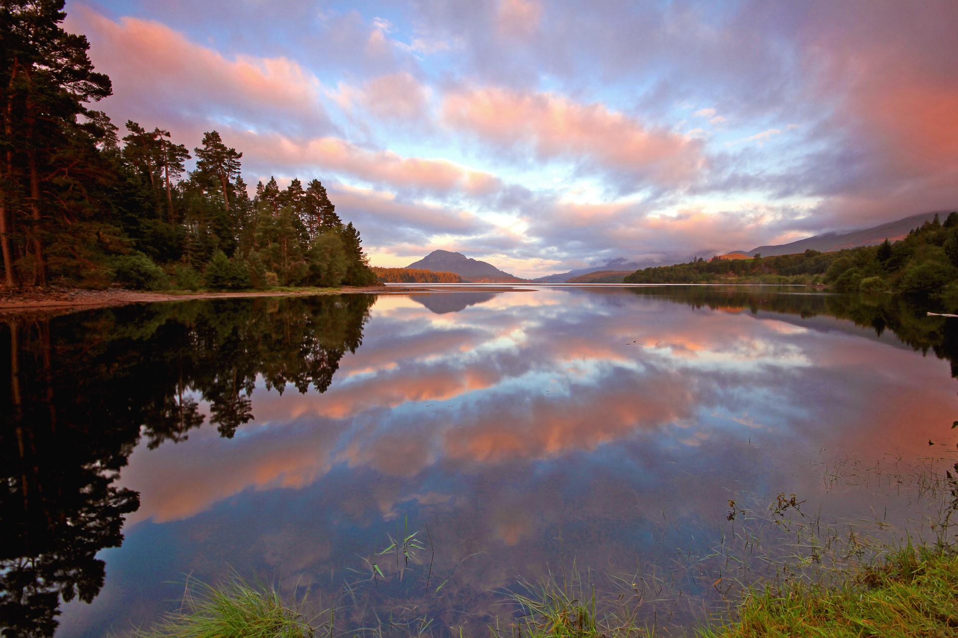 Lake reflection at sunset with mountain and trees HD Wallpaper