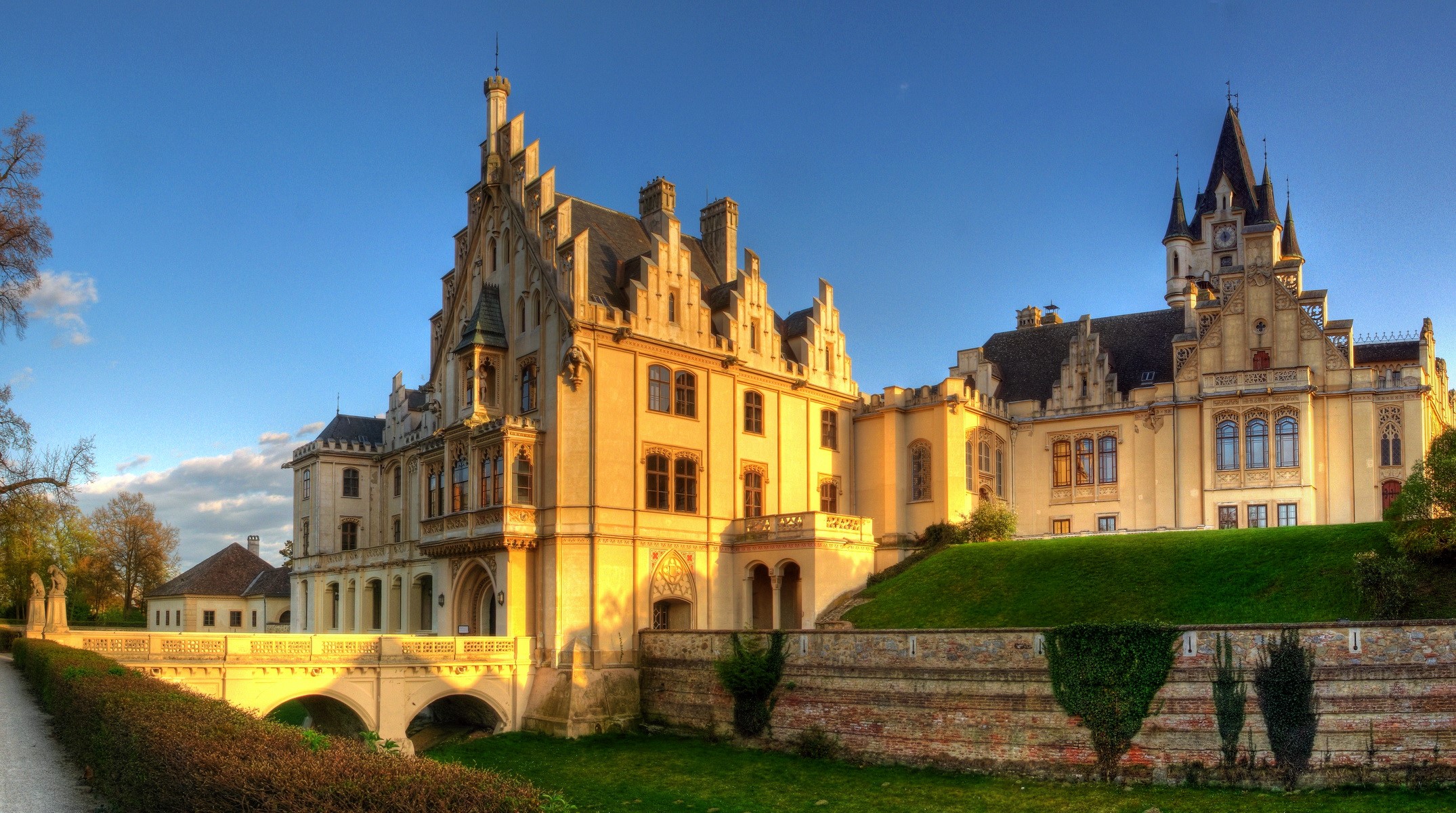Grafenegg Castle in Austria HD Wallpaper