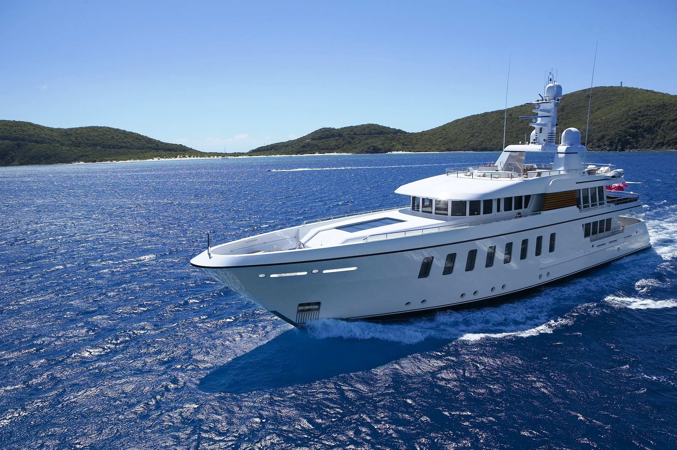 Luxury yacht sailing on a sunny day HD Wallpaper