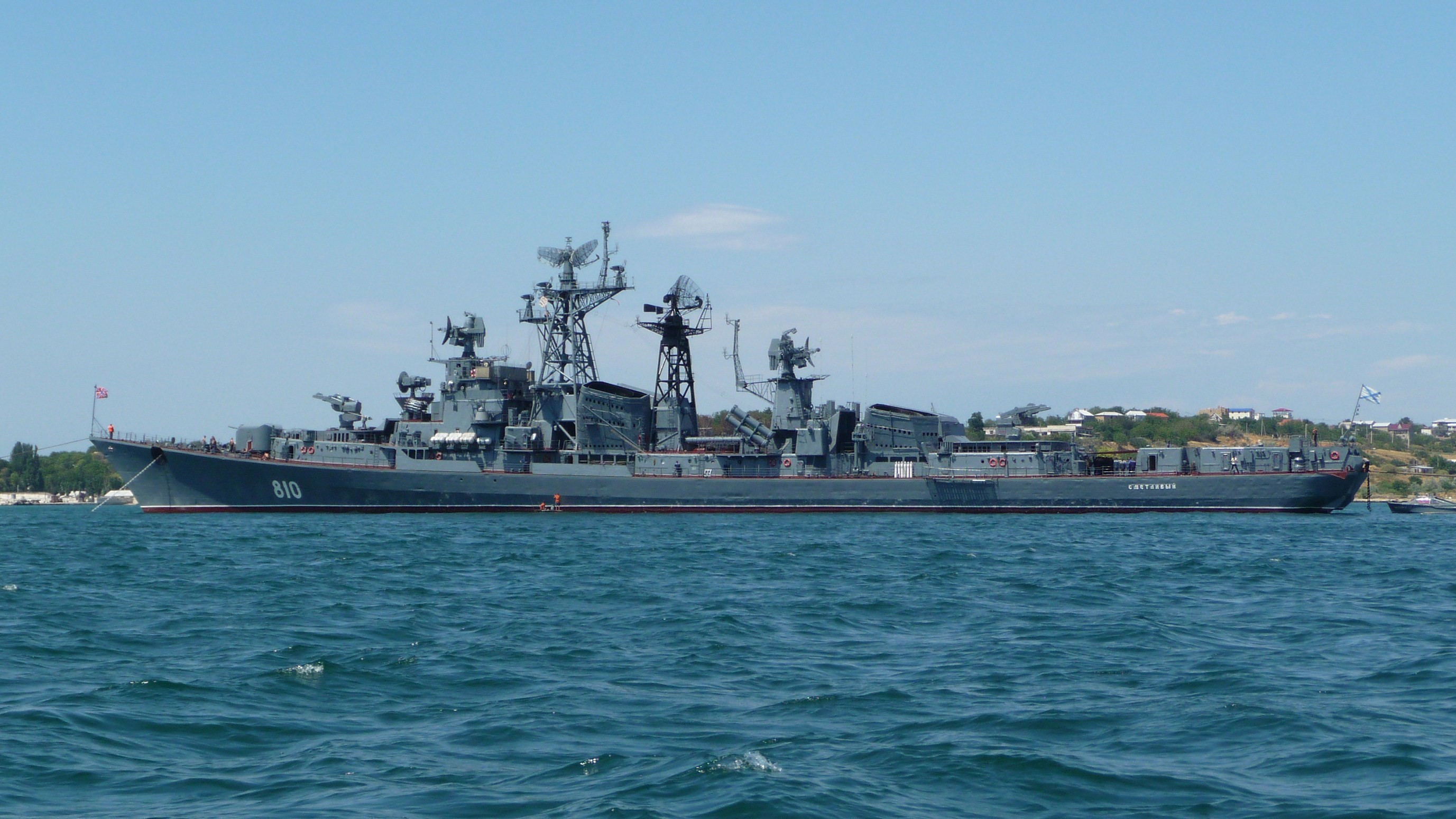 Russian Navy destroyer and landing ship at sea HD Wallpaper