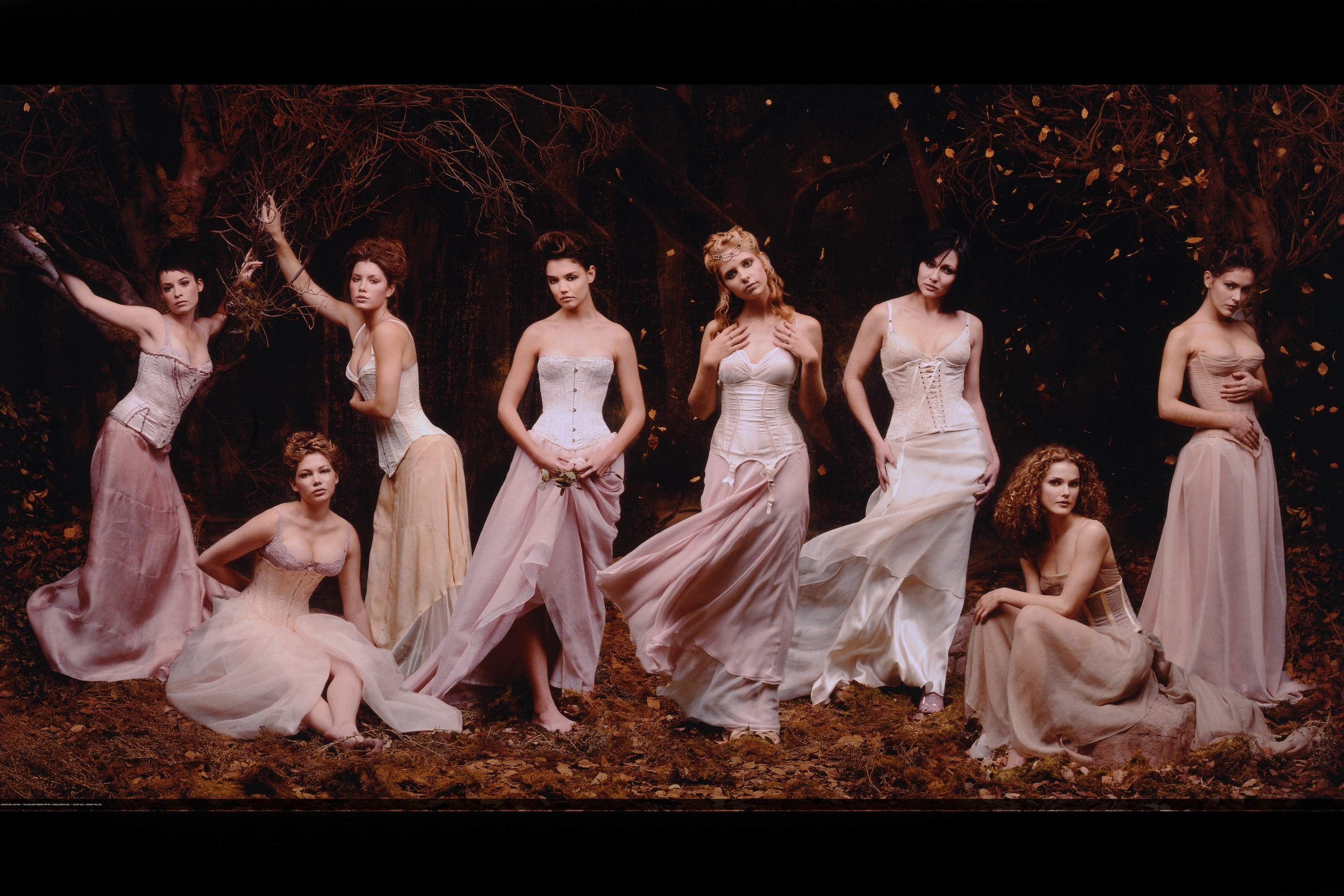 Alyssa Milano, Sarah Michelle Gellar, Jessica Biel, Keri Russell, Katie Holmes, Holly Marie Combs, Shannen Doherty, Michelle Williams HD Wallpaper