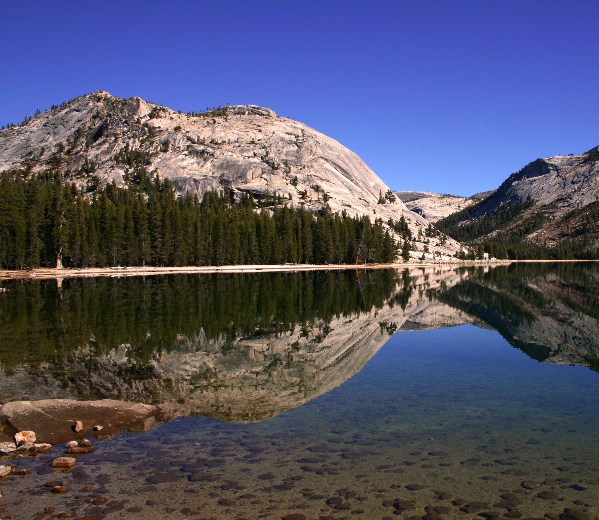 Yosemite National Park Lake Reflection HD Wallpaper
