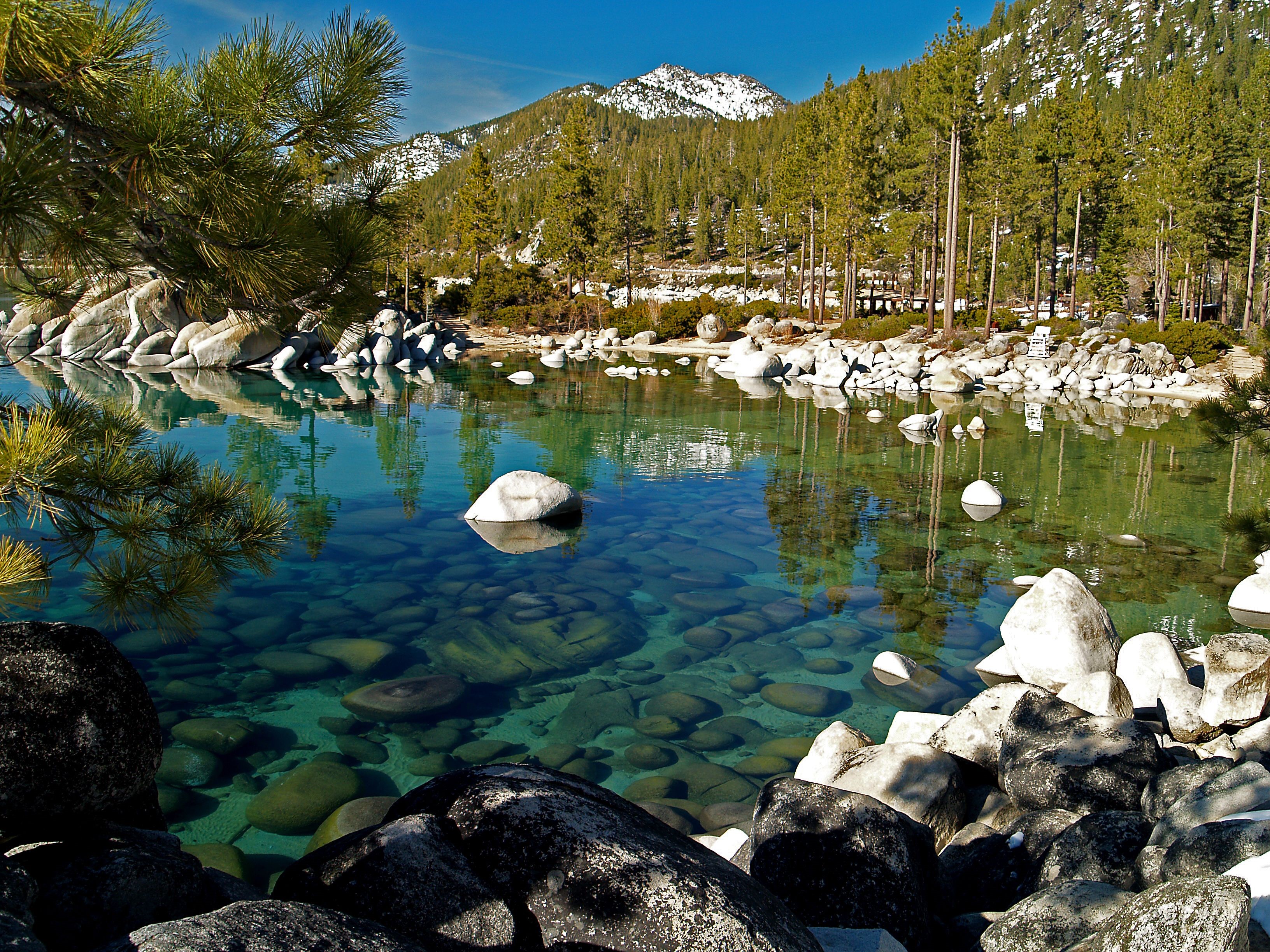 Sand Harbor State Park with Mountains and Lake HD Wallpaper