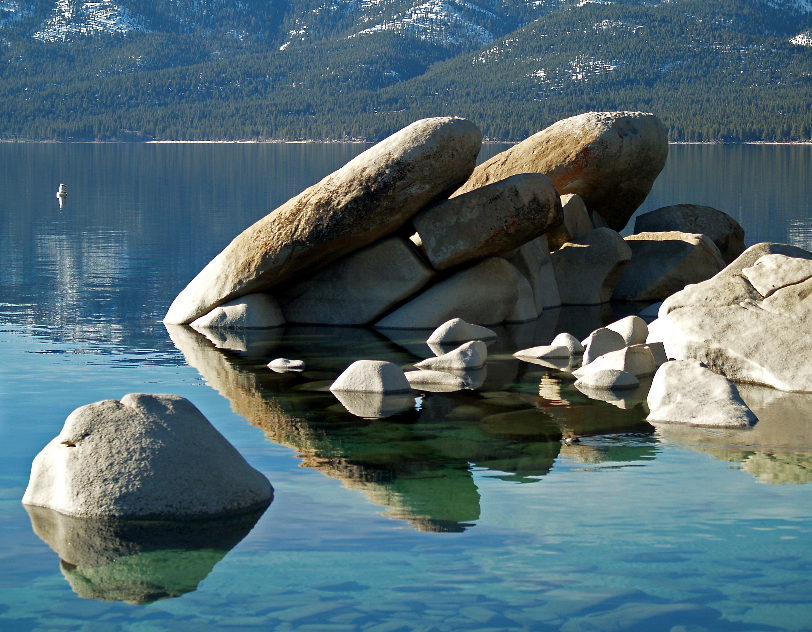 Rocks in Lake Tahoe, Sand Harbor State Park HD Wallpaper