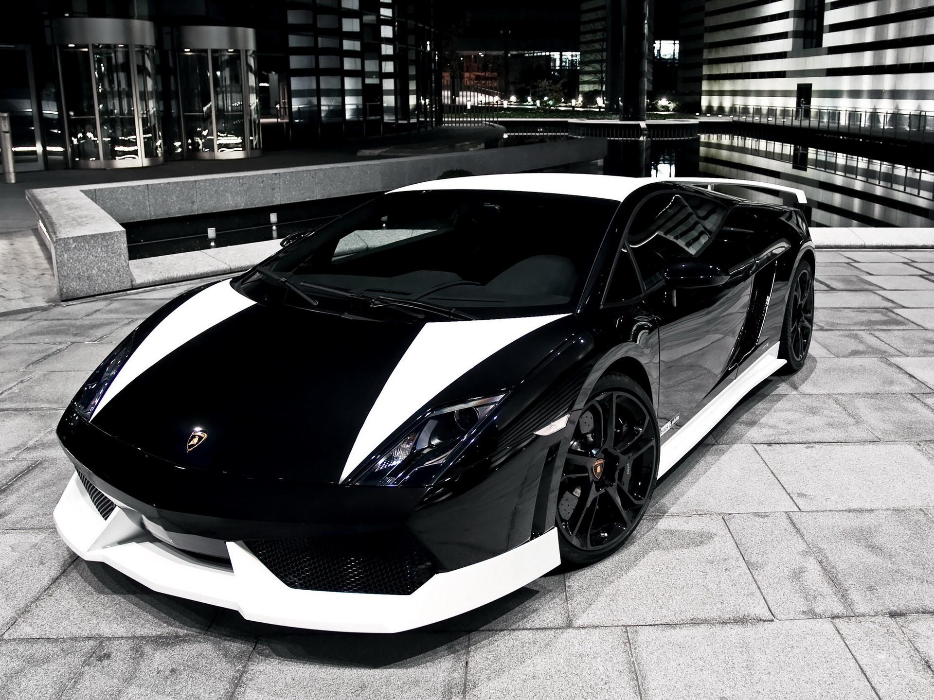 Black and white Lamborghini Gallardo HD Wallpaper