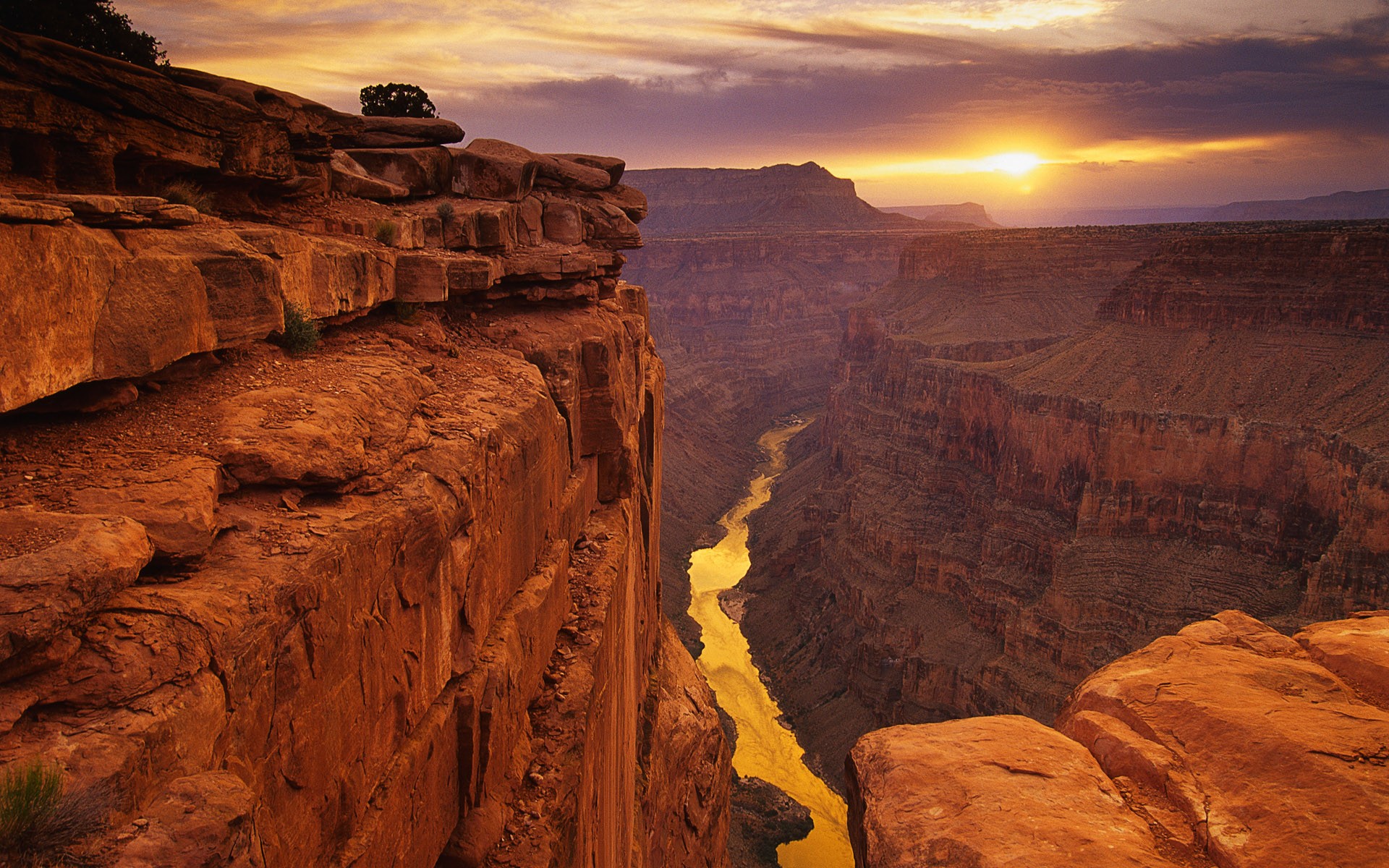 Grand Canyon at Sunset with Colorado River HD Wallpaper