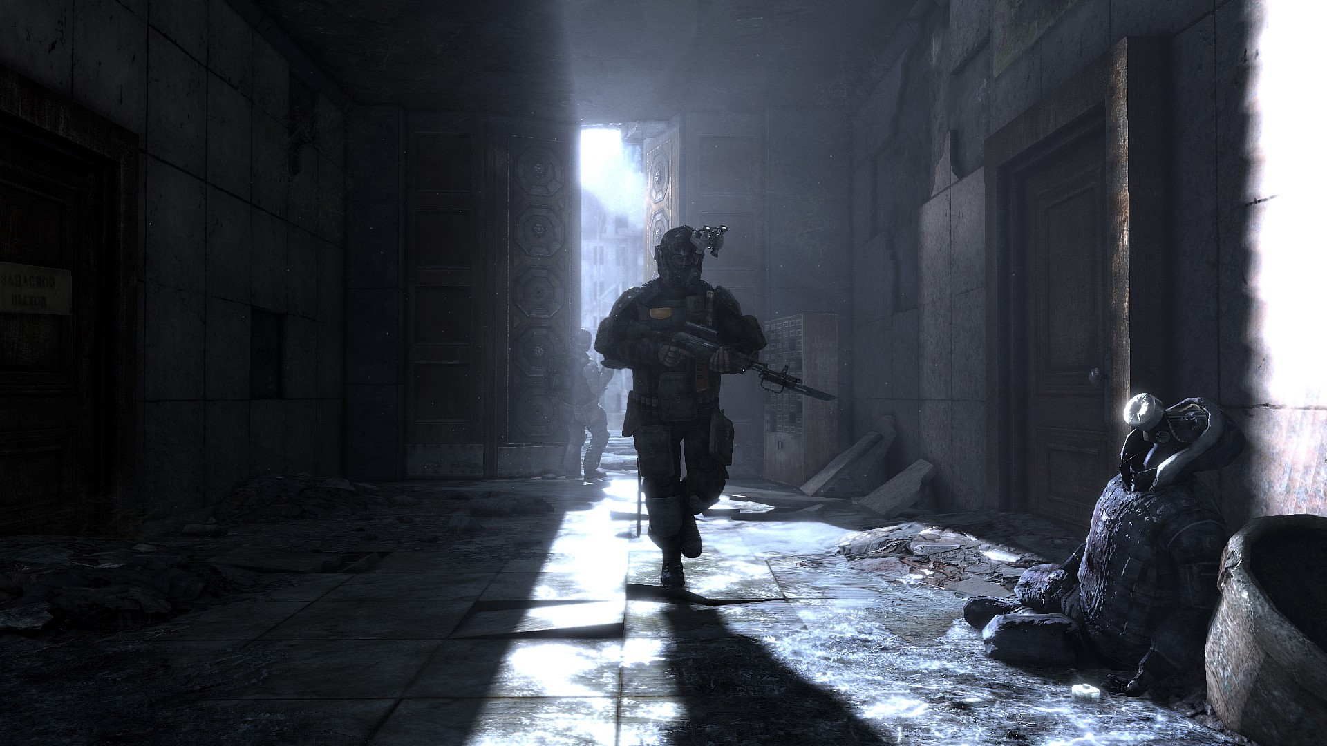 Soldiers in a dark, ruined hallway from Metro 2033 HD Wallpaper
