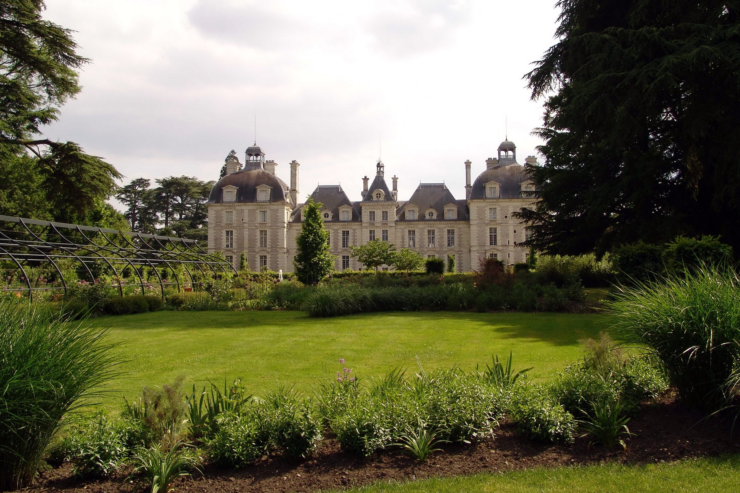 Château de Cheverny, France HD Wallpaper