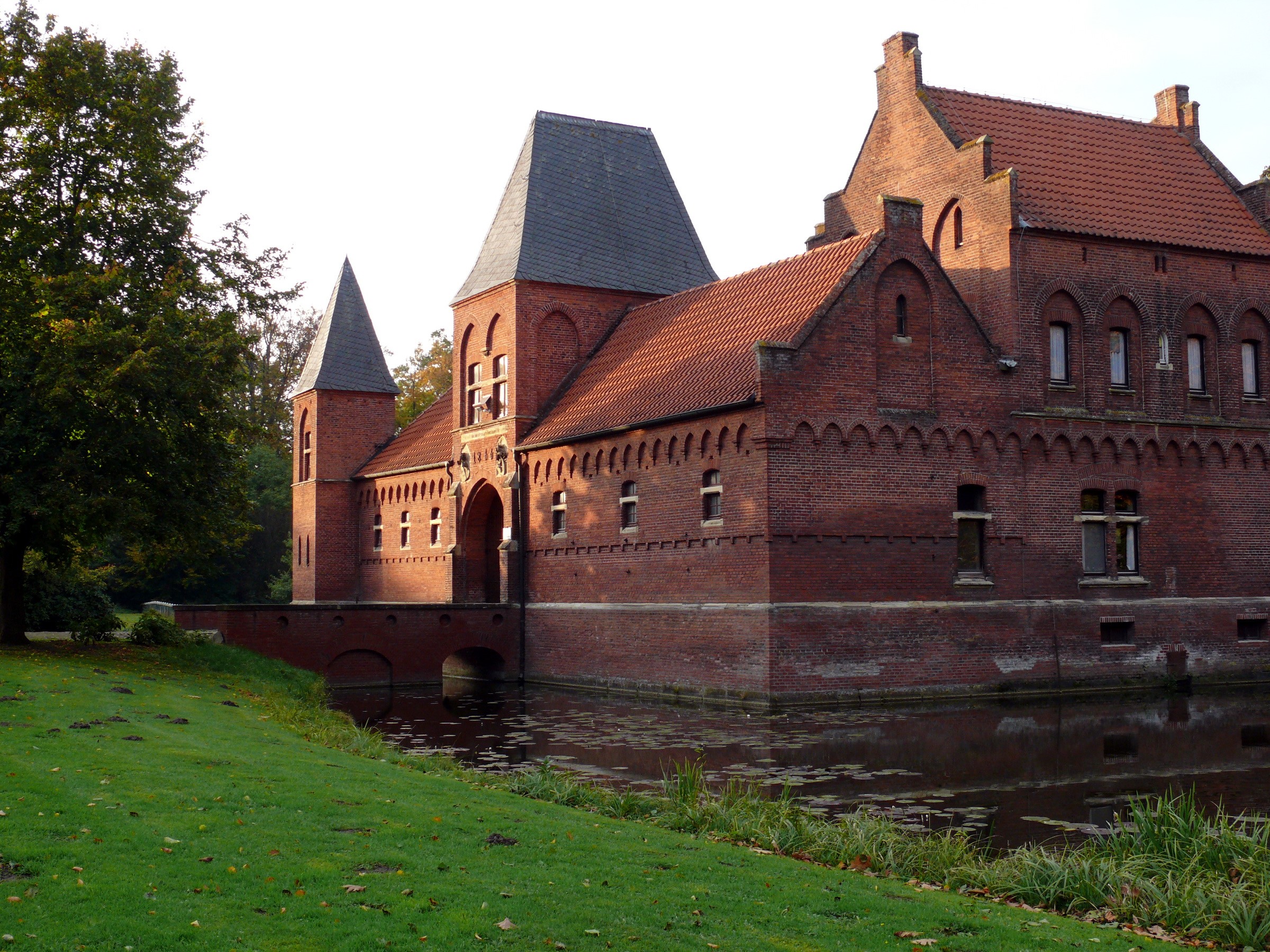 Castle Egelburg in Germany HD Wallpaper